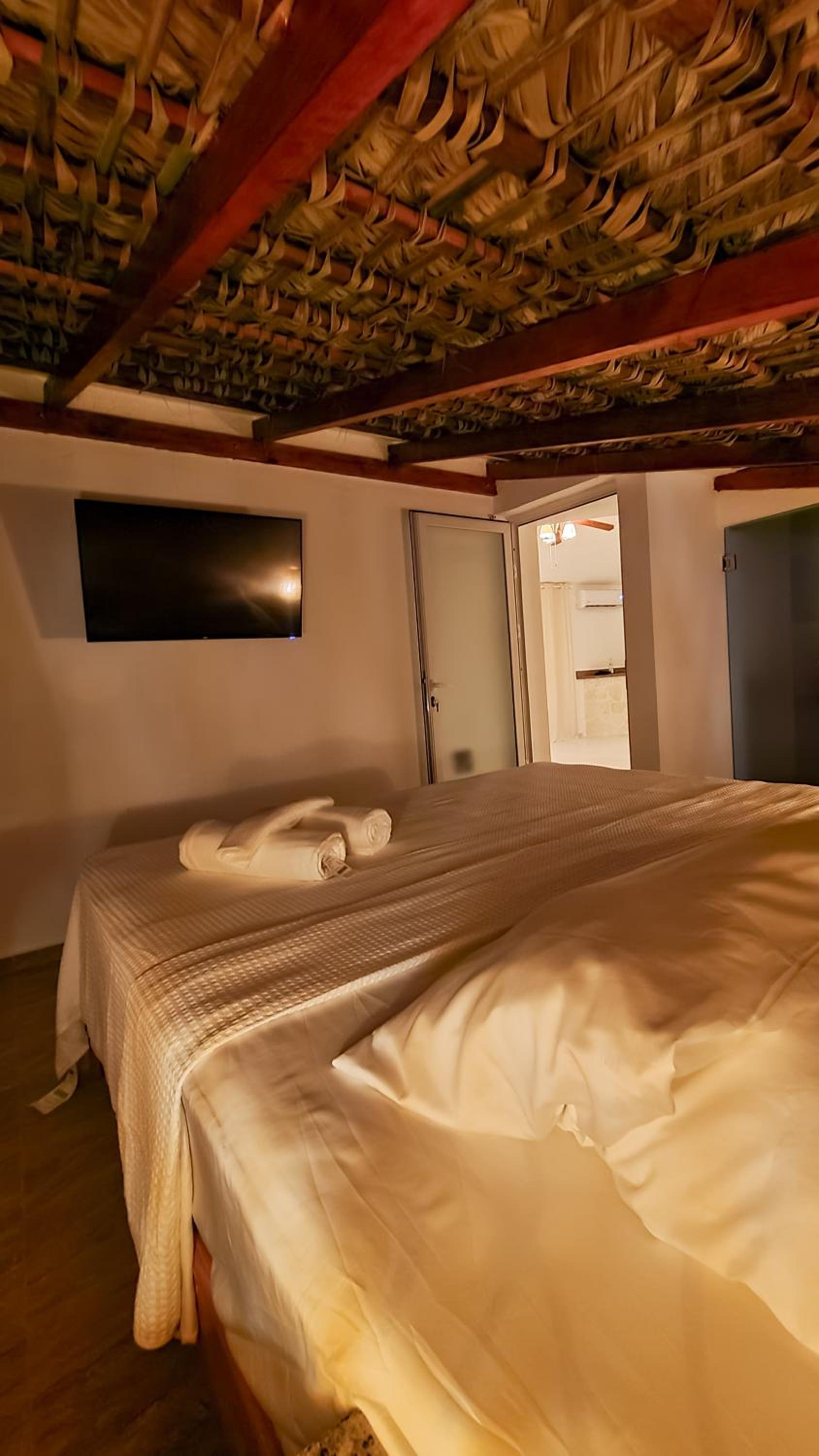 Deluxe Suite with Sea View photo 3