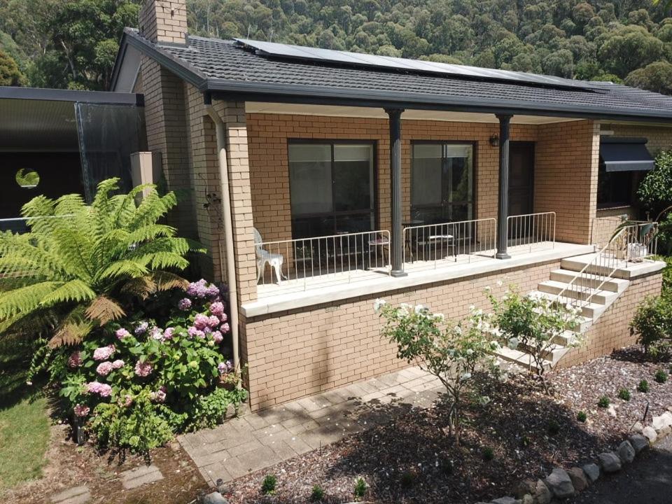 Four-Bedroom House photo 2