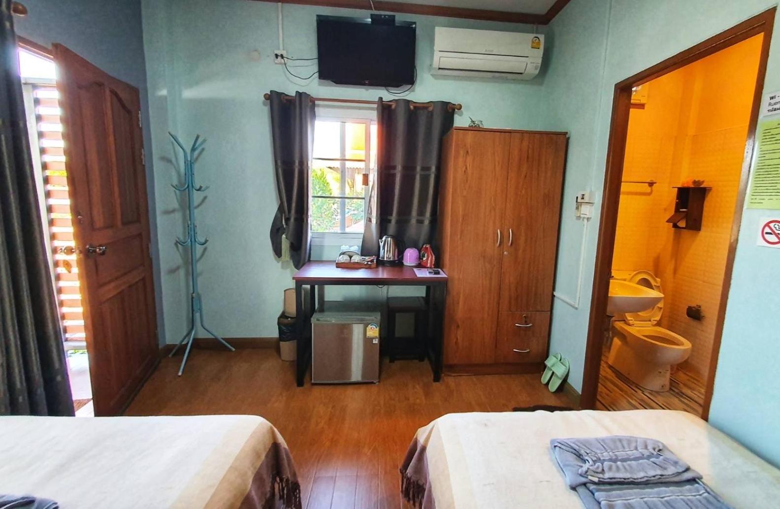 Twin Room with View - Photo 1
