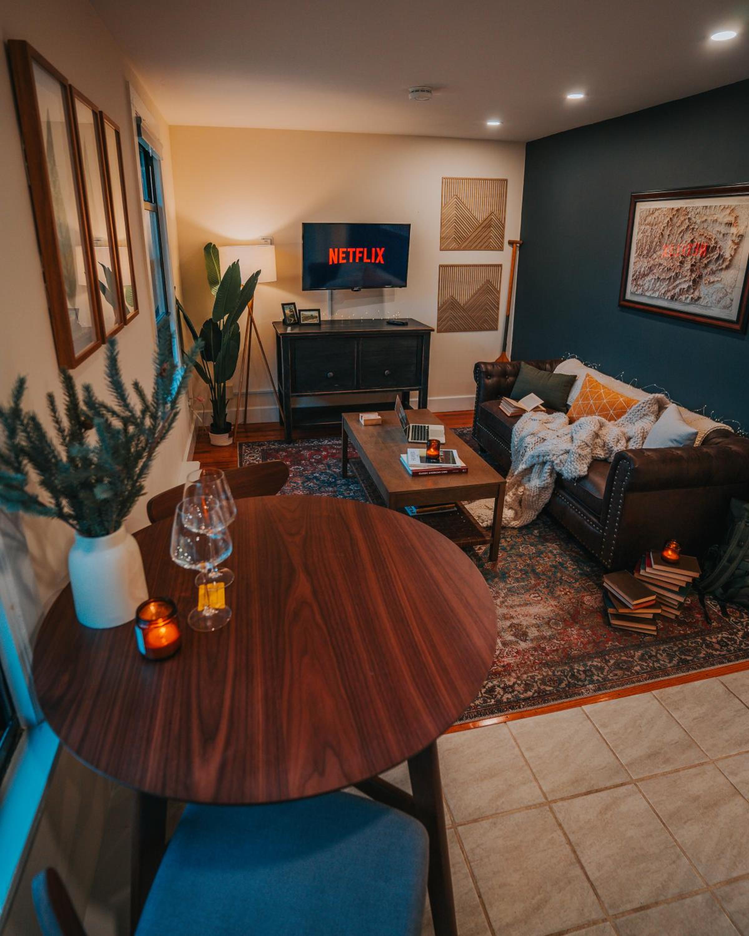One-Bedroom Apartment - Photo 15