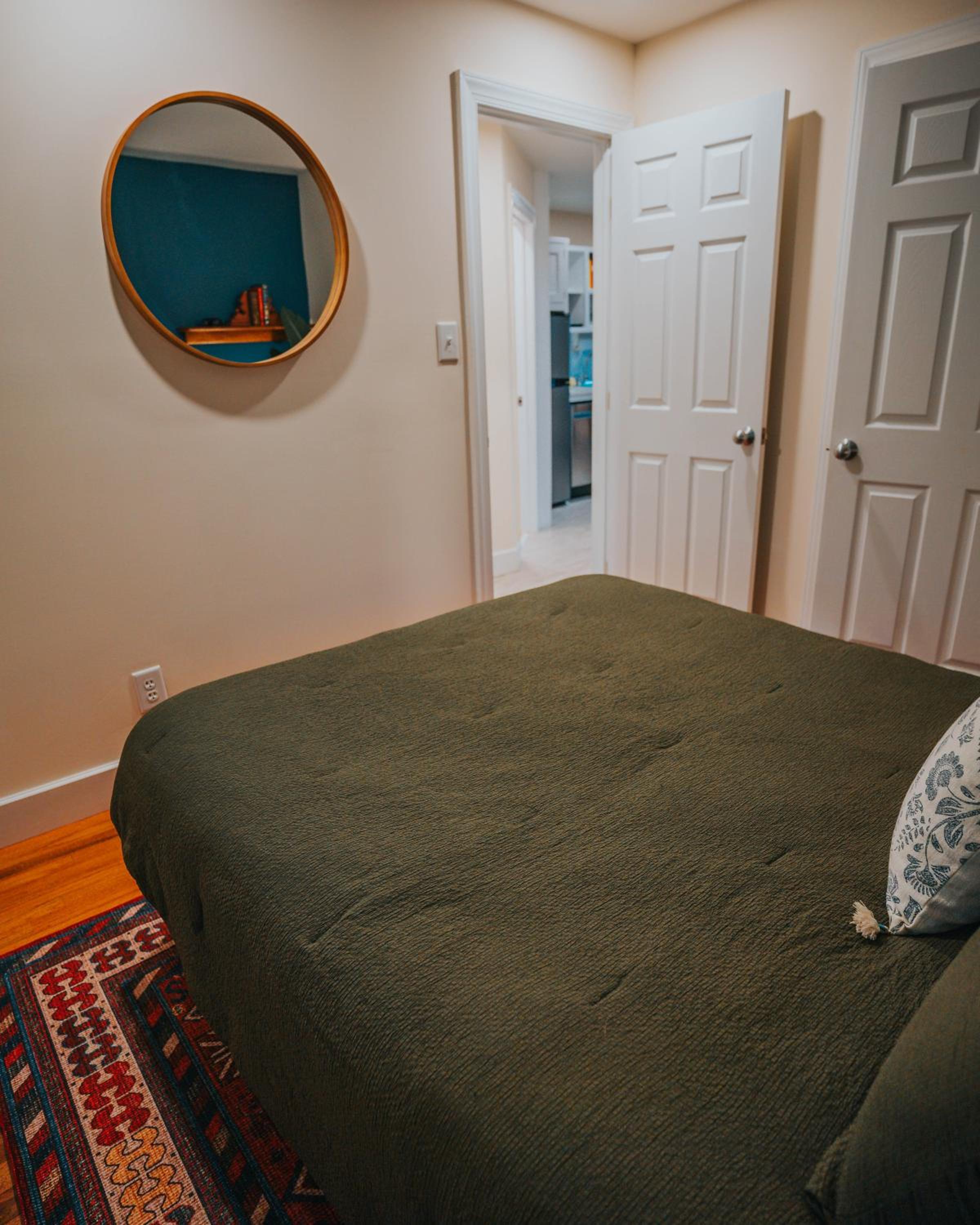 One-Bedroom Apartment - Photo 20