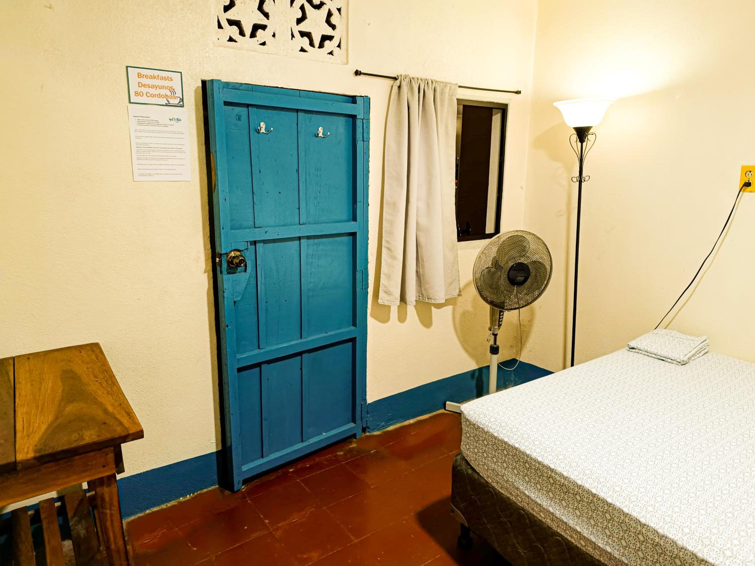 Economy Double Room photo 2