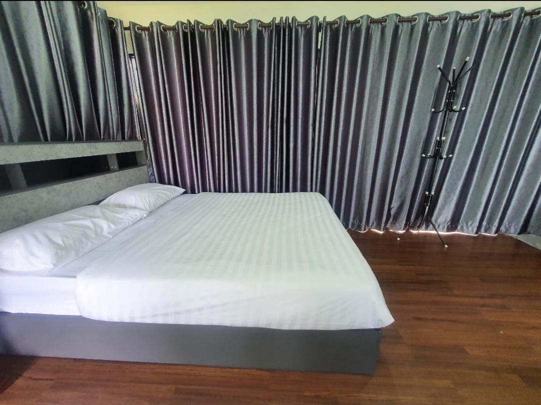 Standard King Room - Photo 2