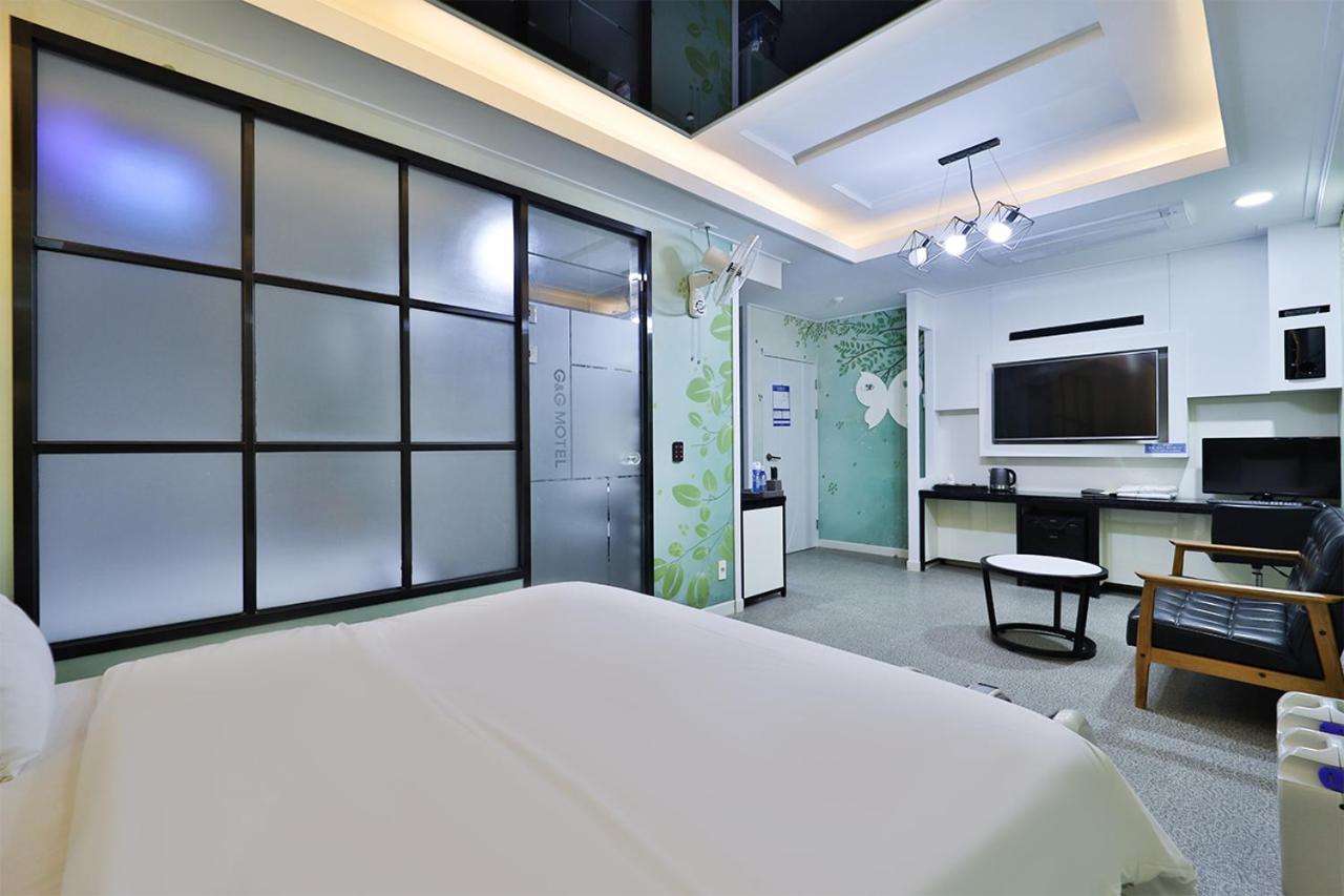 Standard Double Room - Photo 4