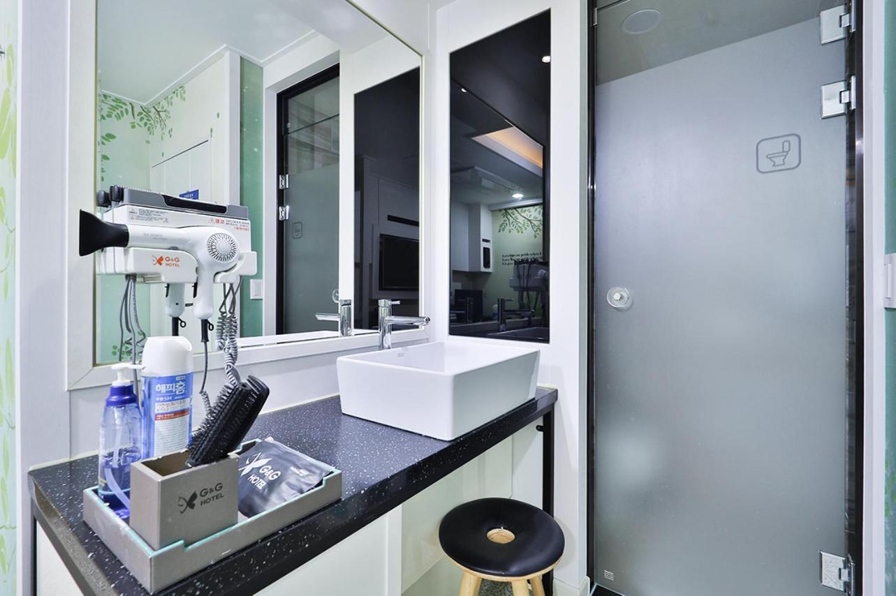 Standard Double Room - Photo 5