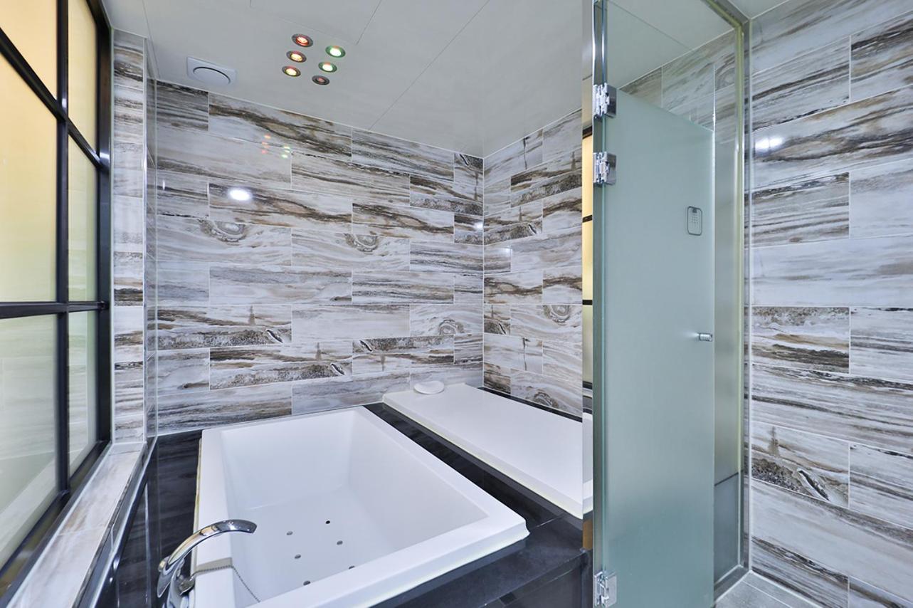 Standard Double Room - Photo 7