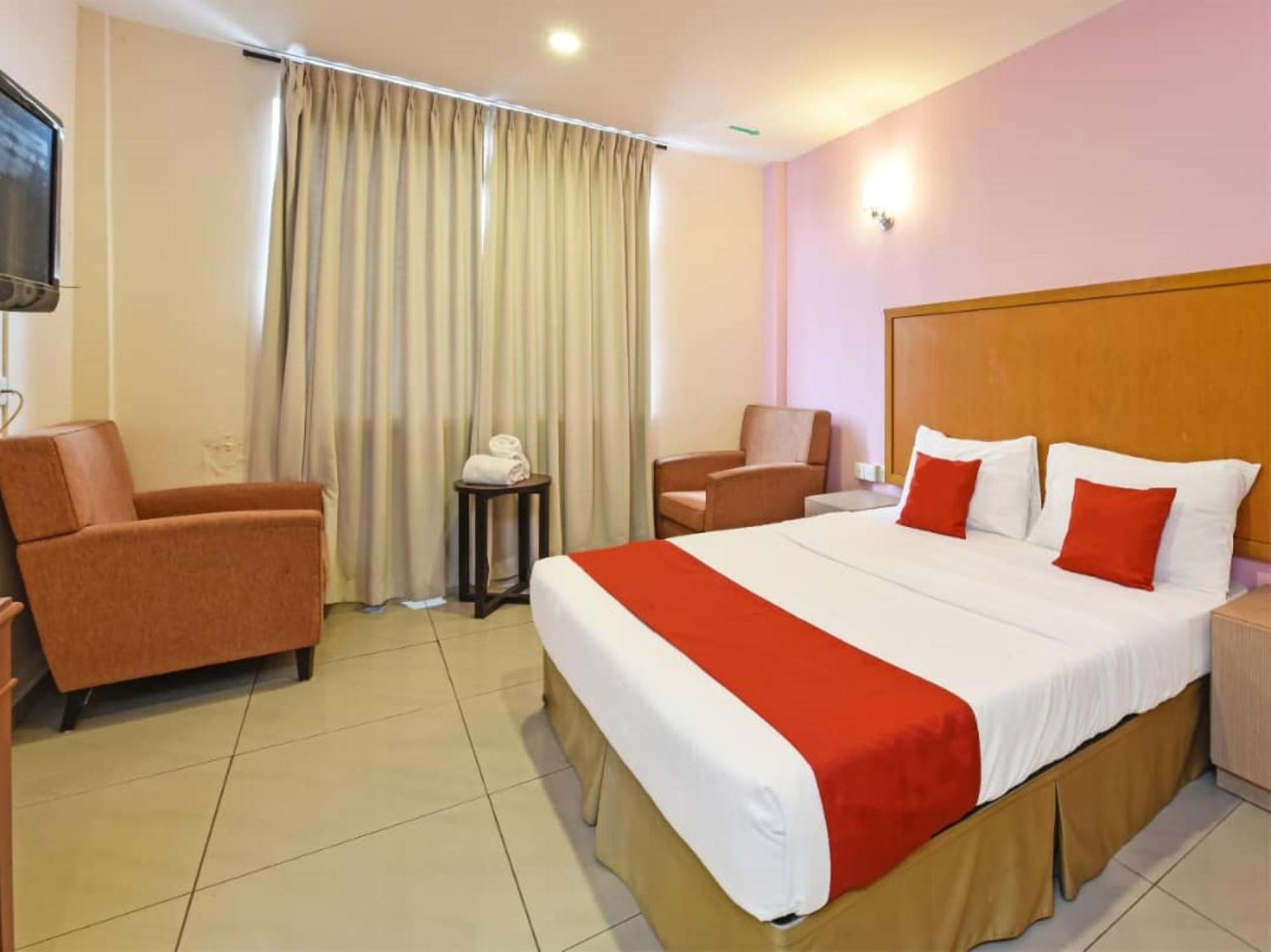 Deluxe Suite - Photo 5