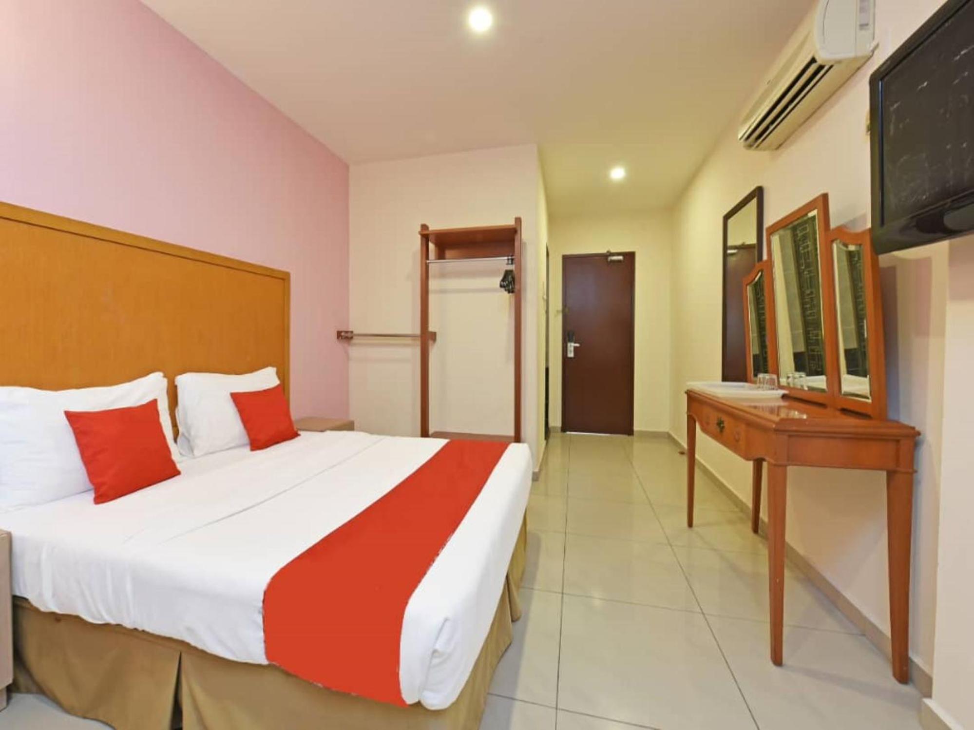 Deluxe Suite - Photo 1