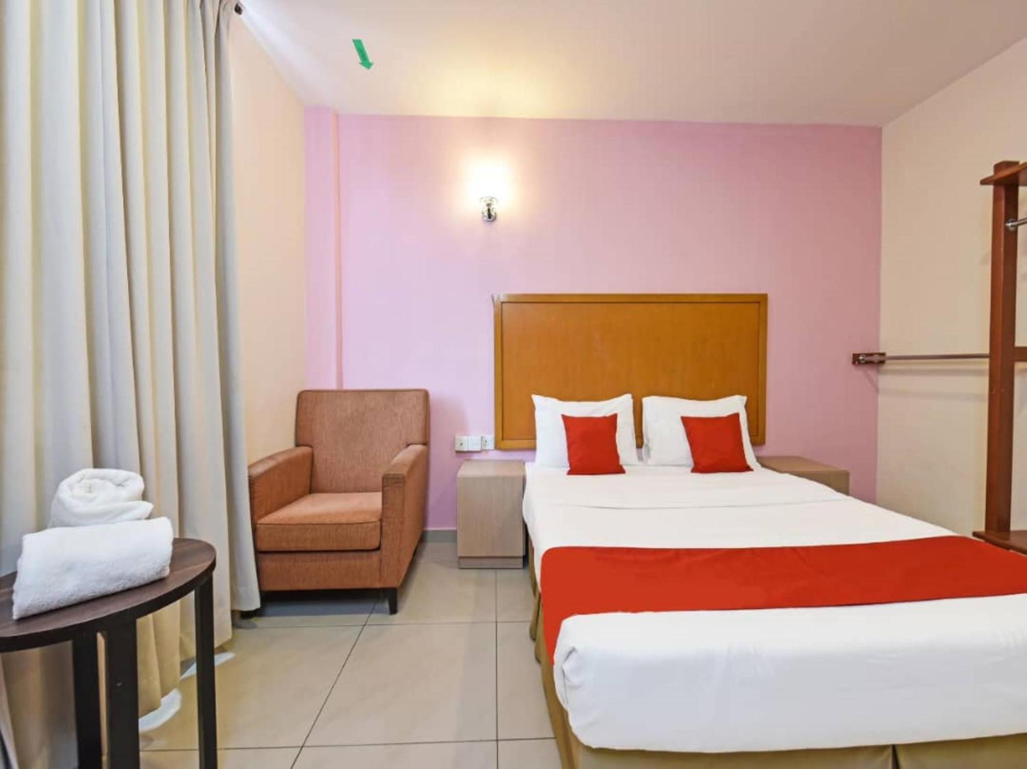 Deluxe Suite - Photo 2