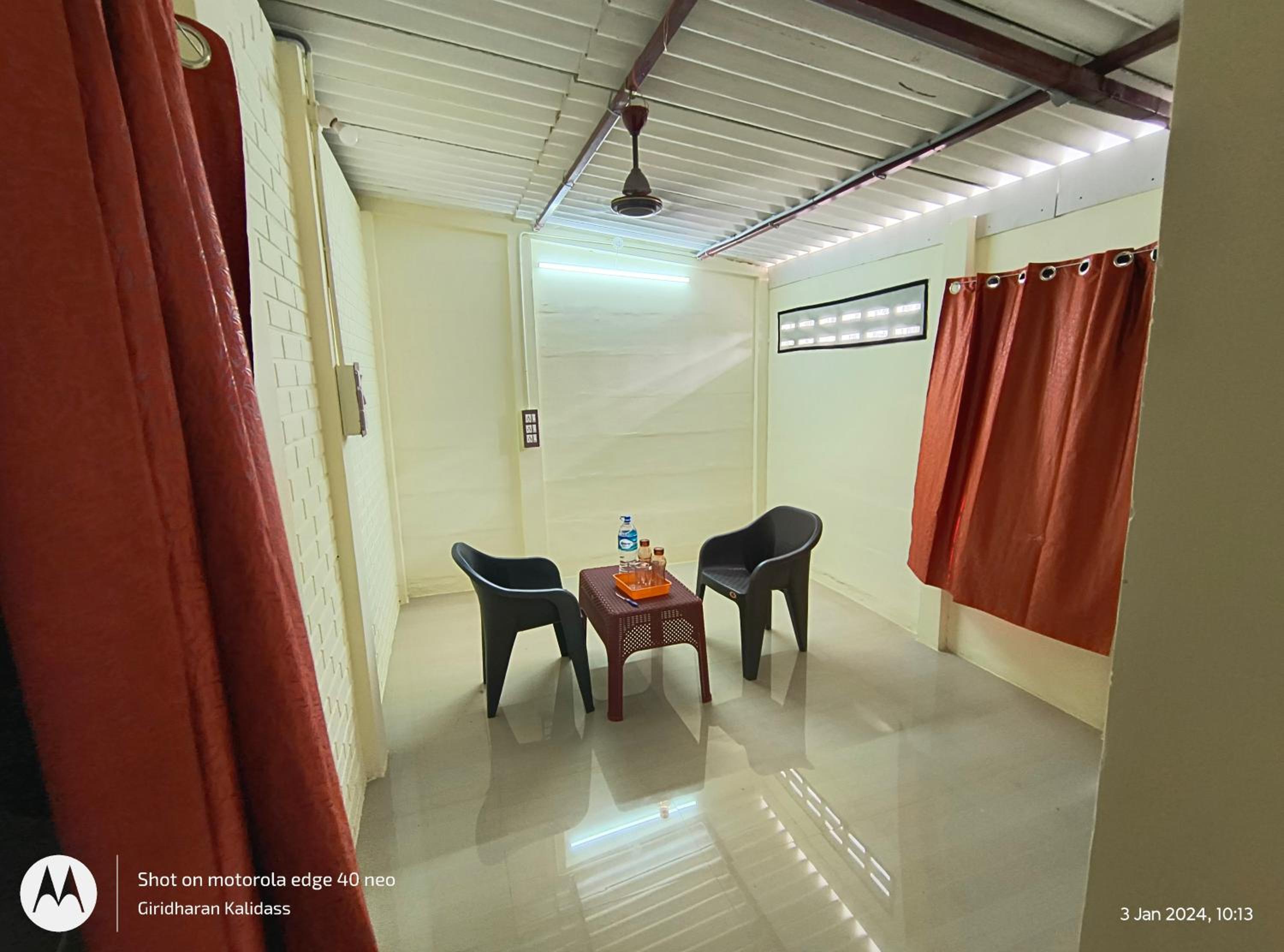 Budget Double Room photo 3