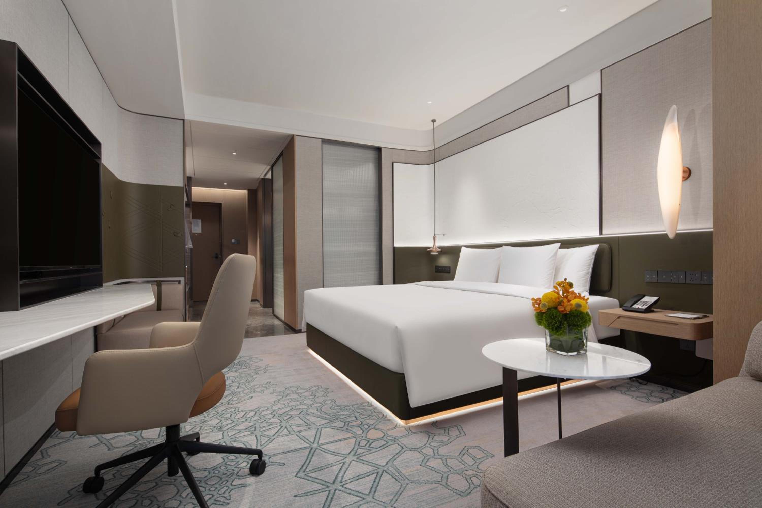 Standard King Room photo 1