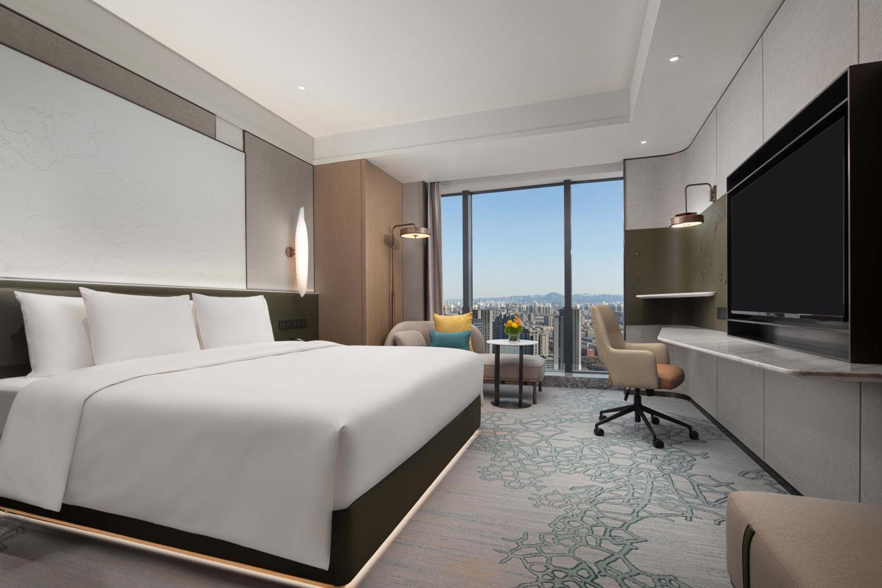 Standard King Room with City View photo 1