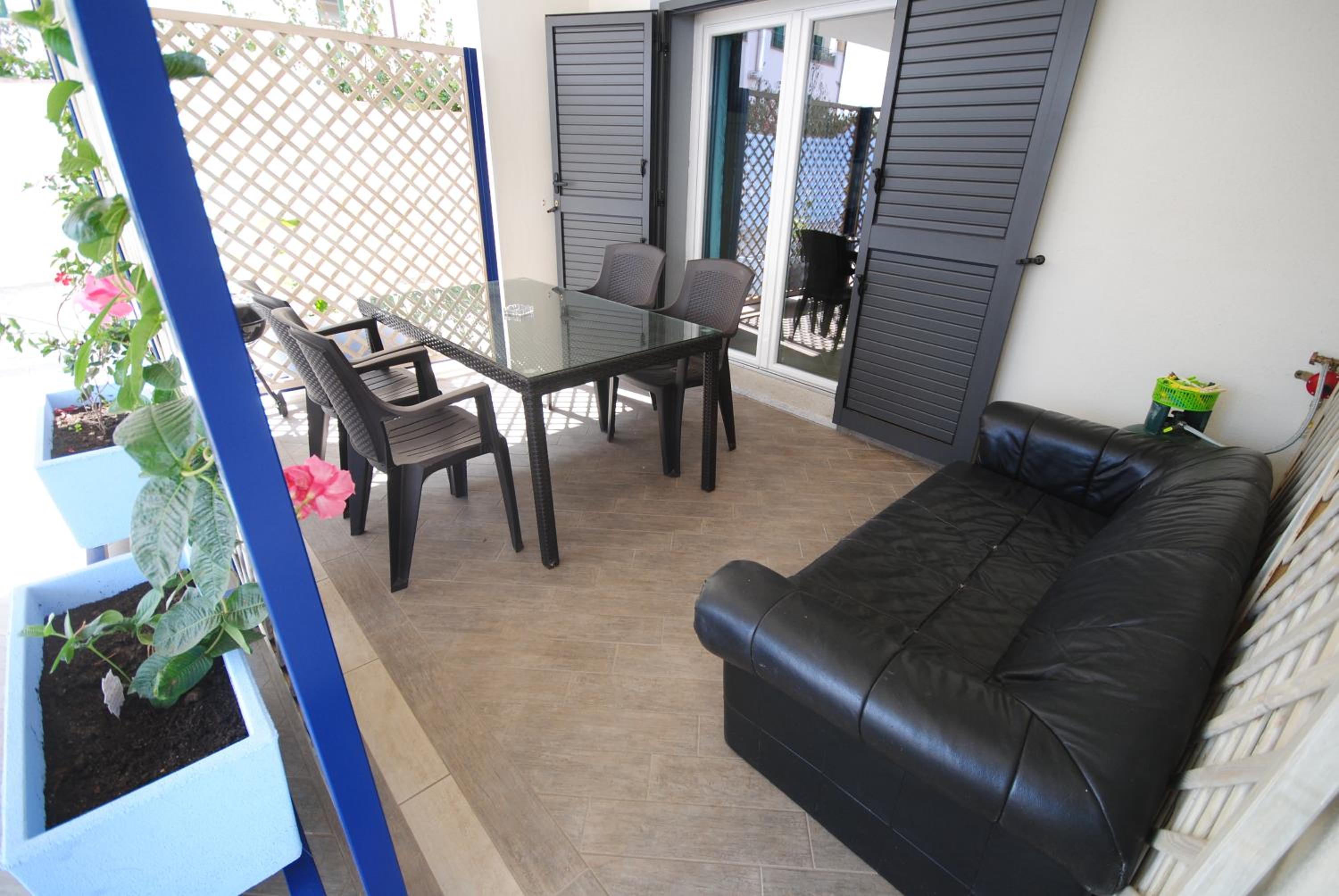 One-Bedroom Apartment (4 Adults) photo 2