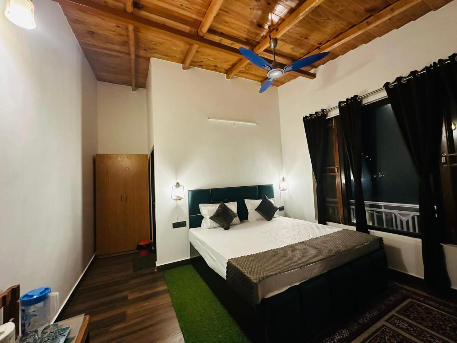 Double Room with Mountain View photo 3