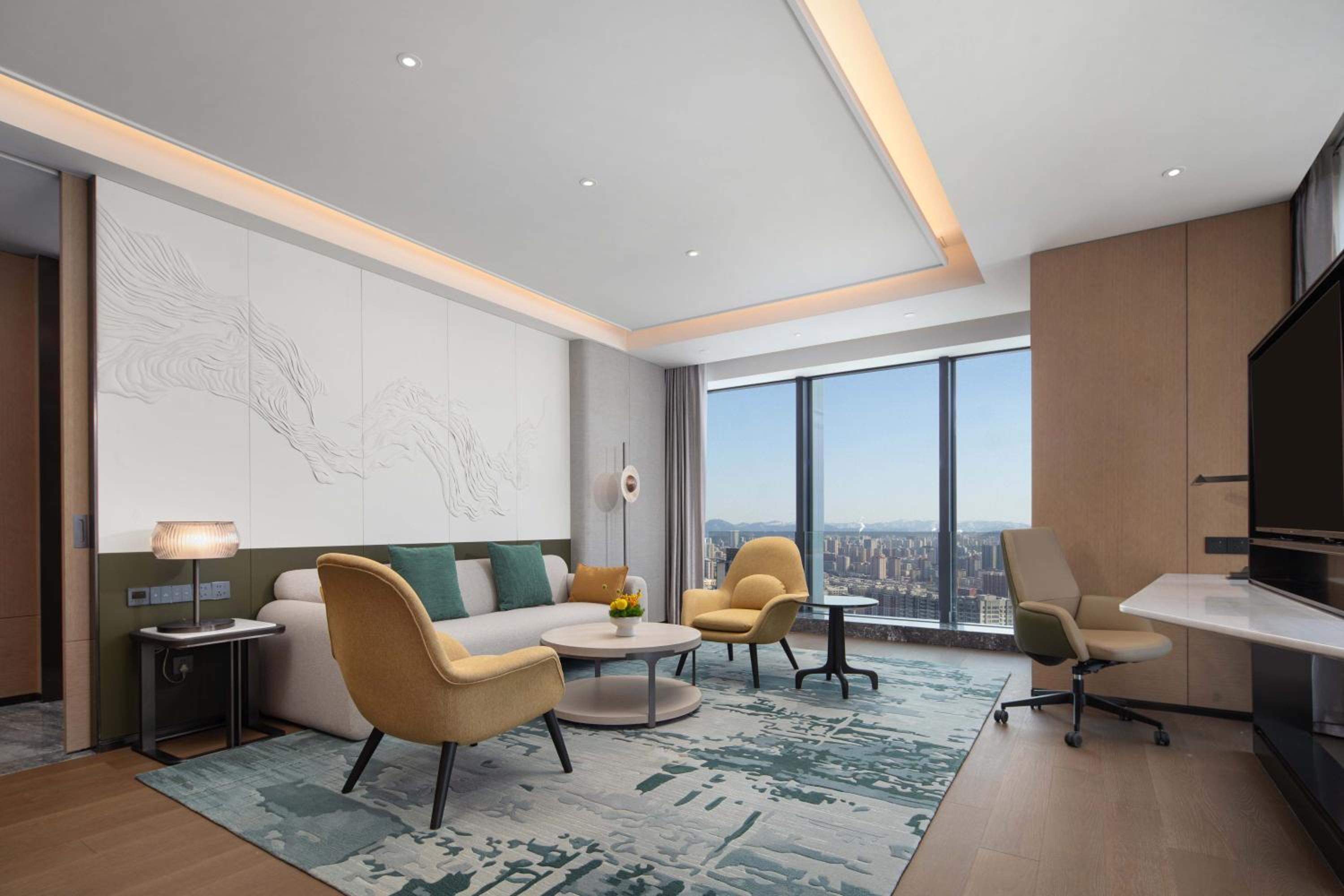 One-Bedroom King Suite photo 1