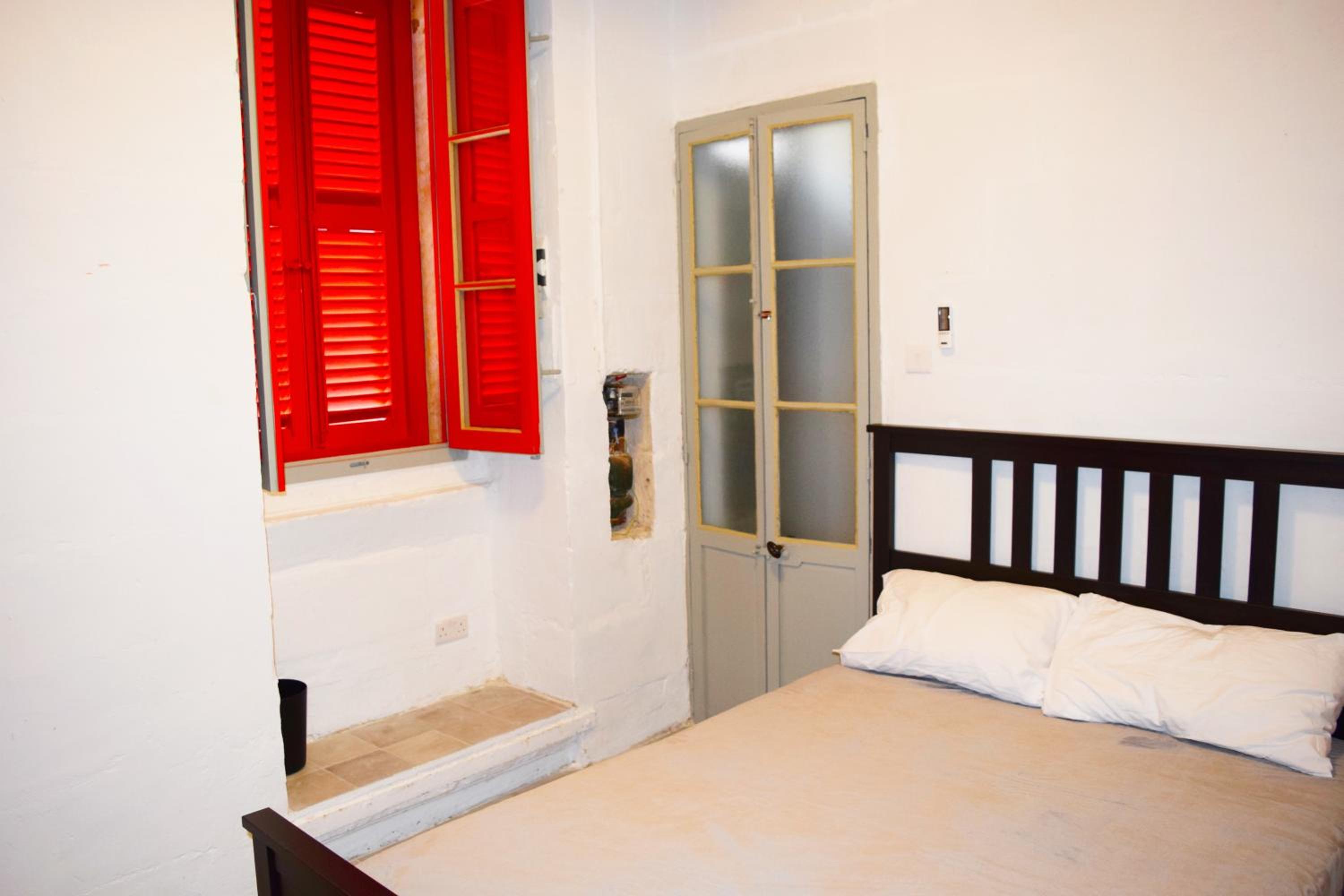 Two-Bedroom Townhouse - Photo 1