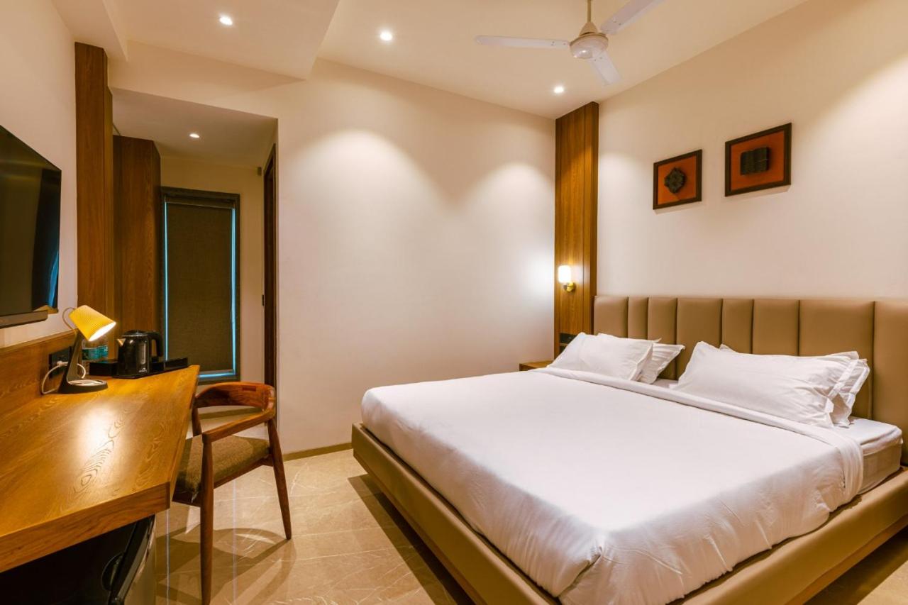 Standard Double Room - Photo 2