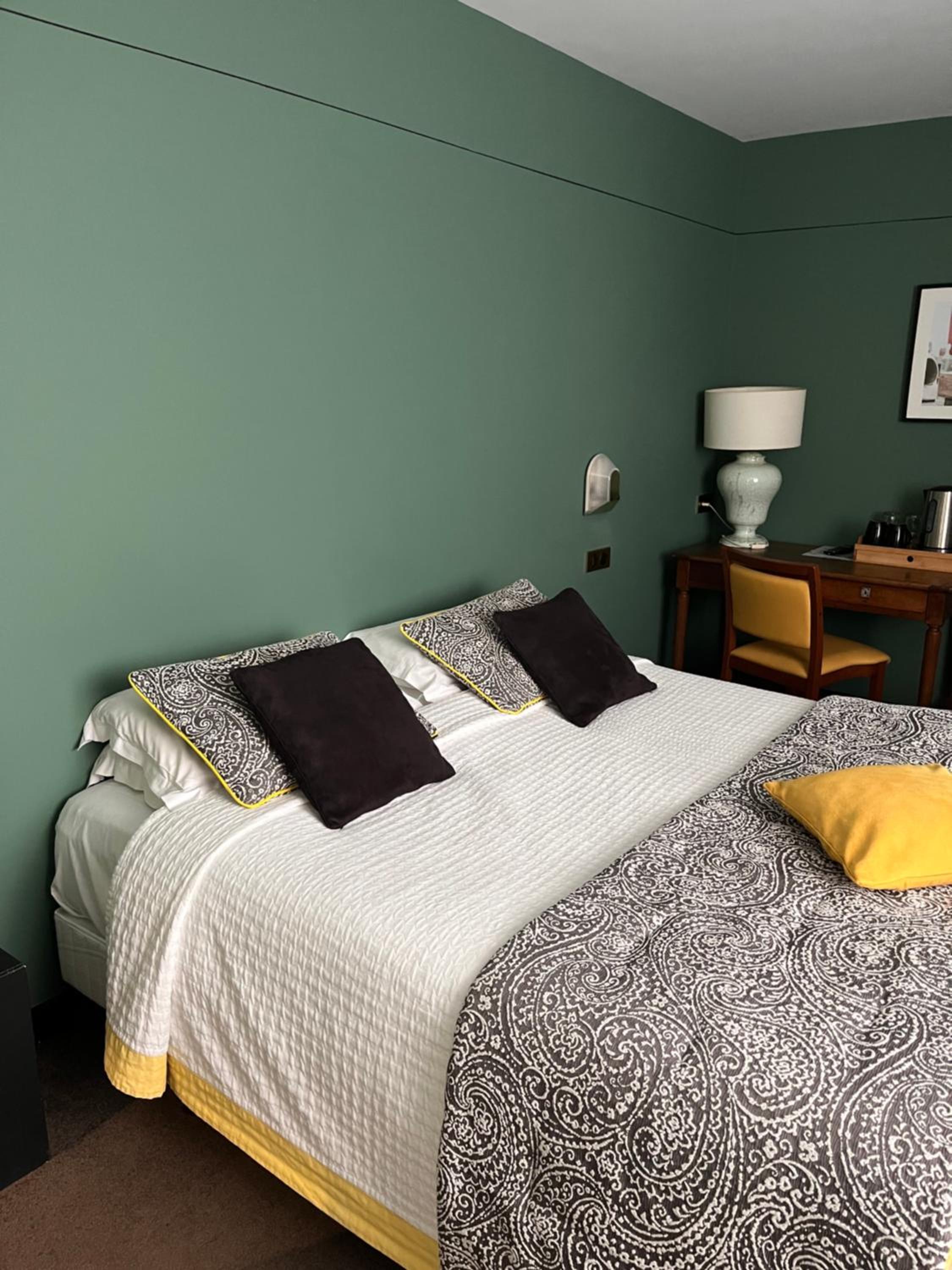 King Room - Disability Access photo 2