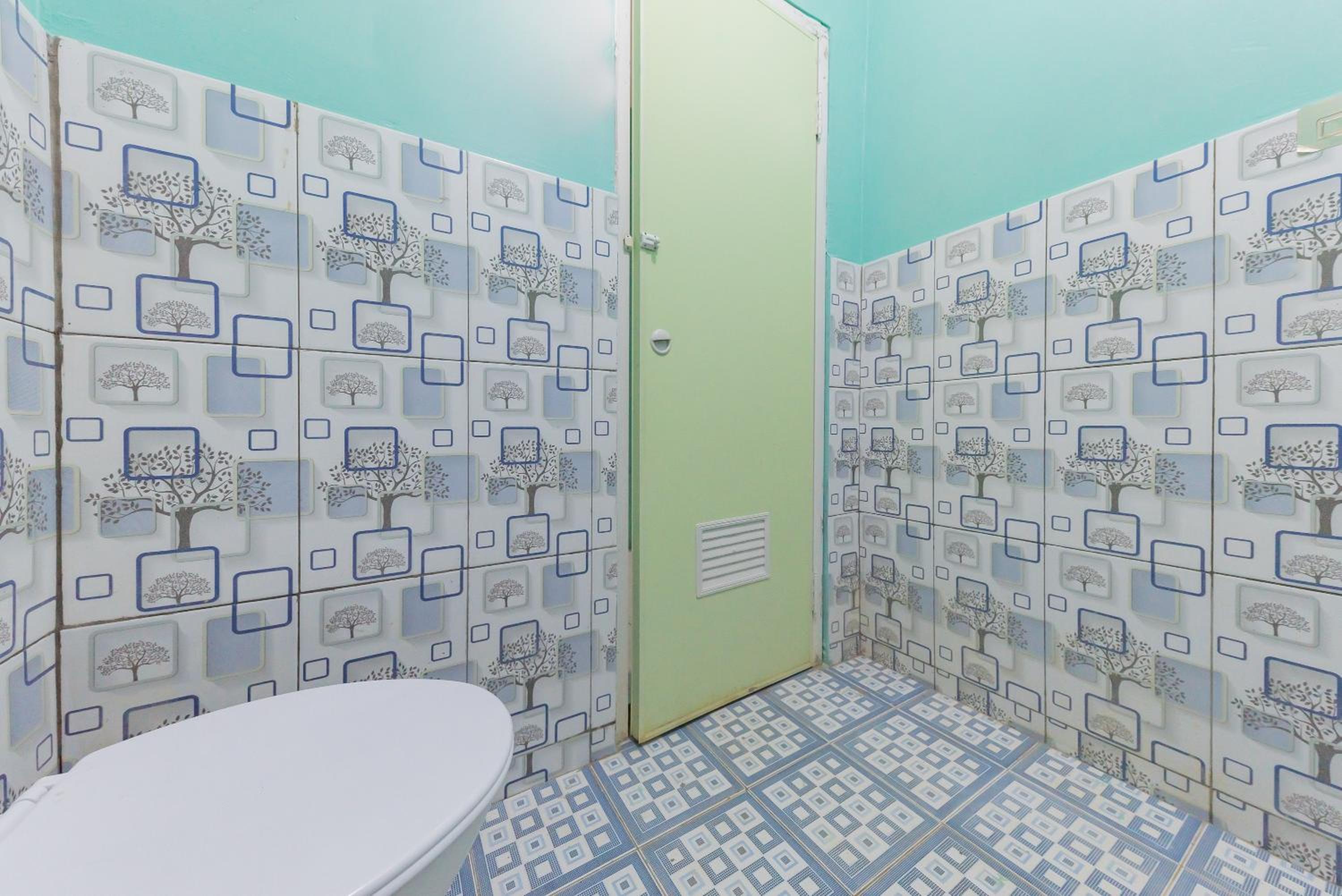 Standard Double Room with Fan - Photo 2