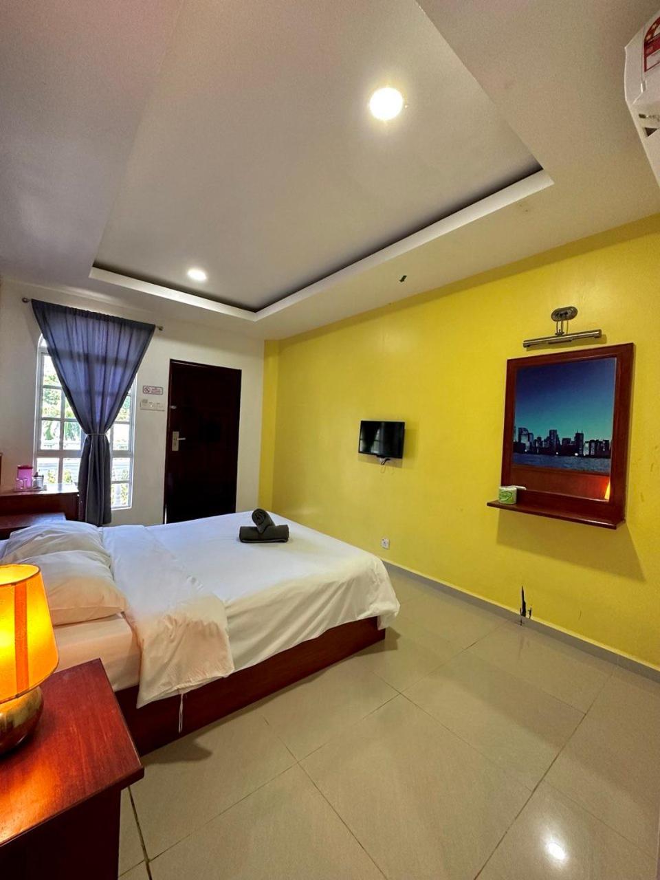 Budget Double Room - Photo 4