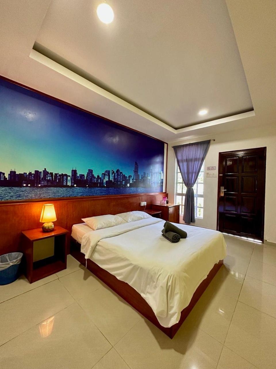 Budget Double Room - Photo 2