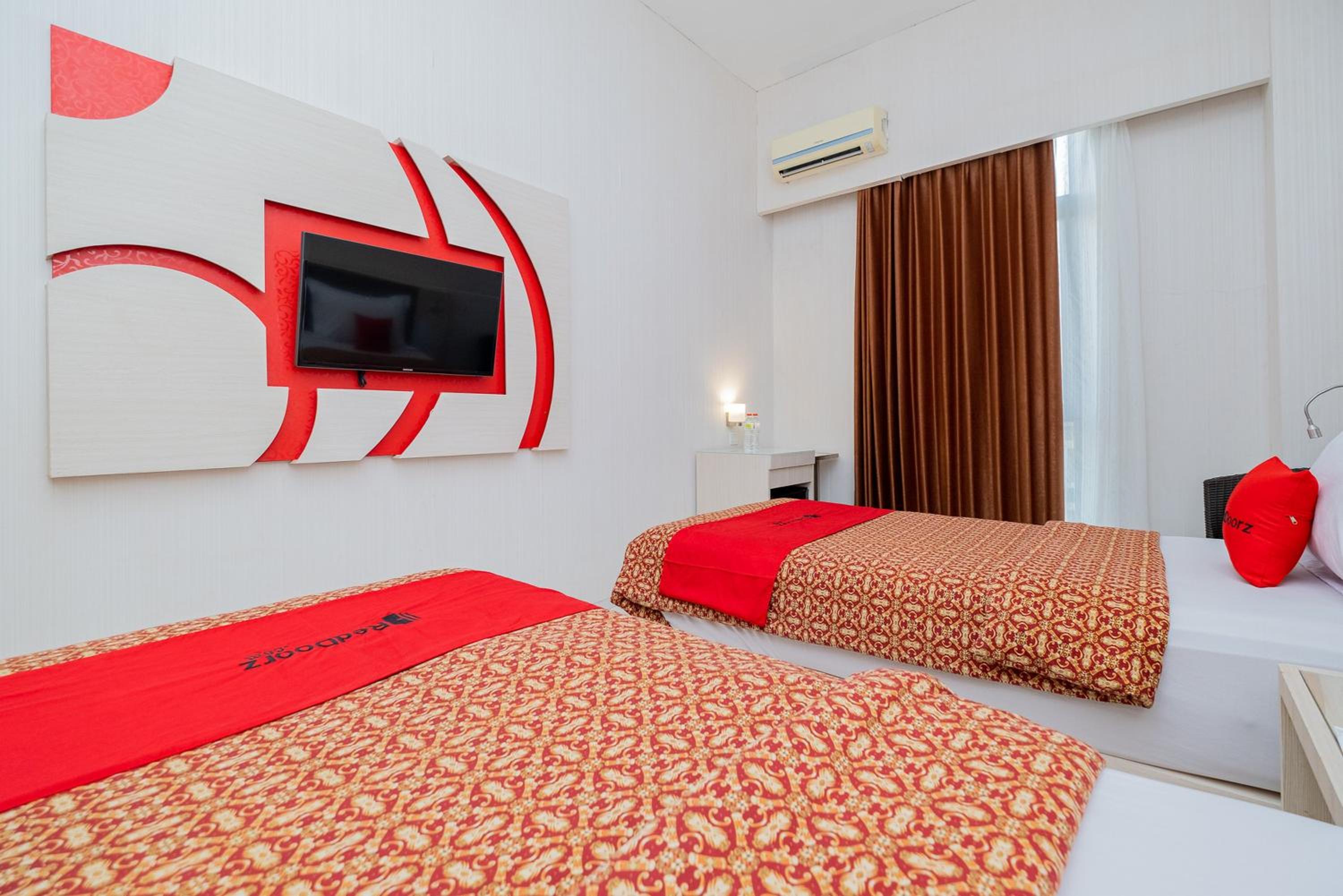 Standard Twin Room - Photo 6