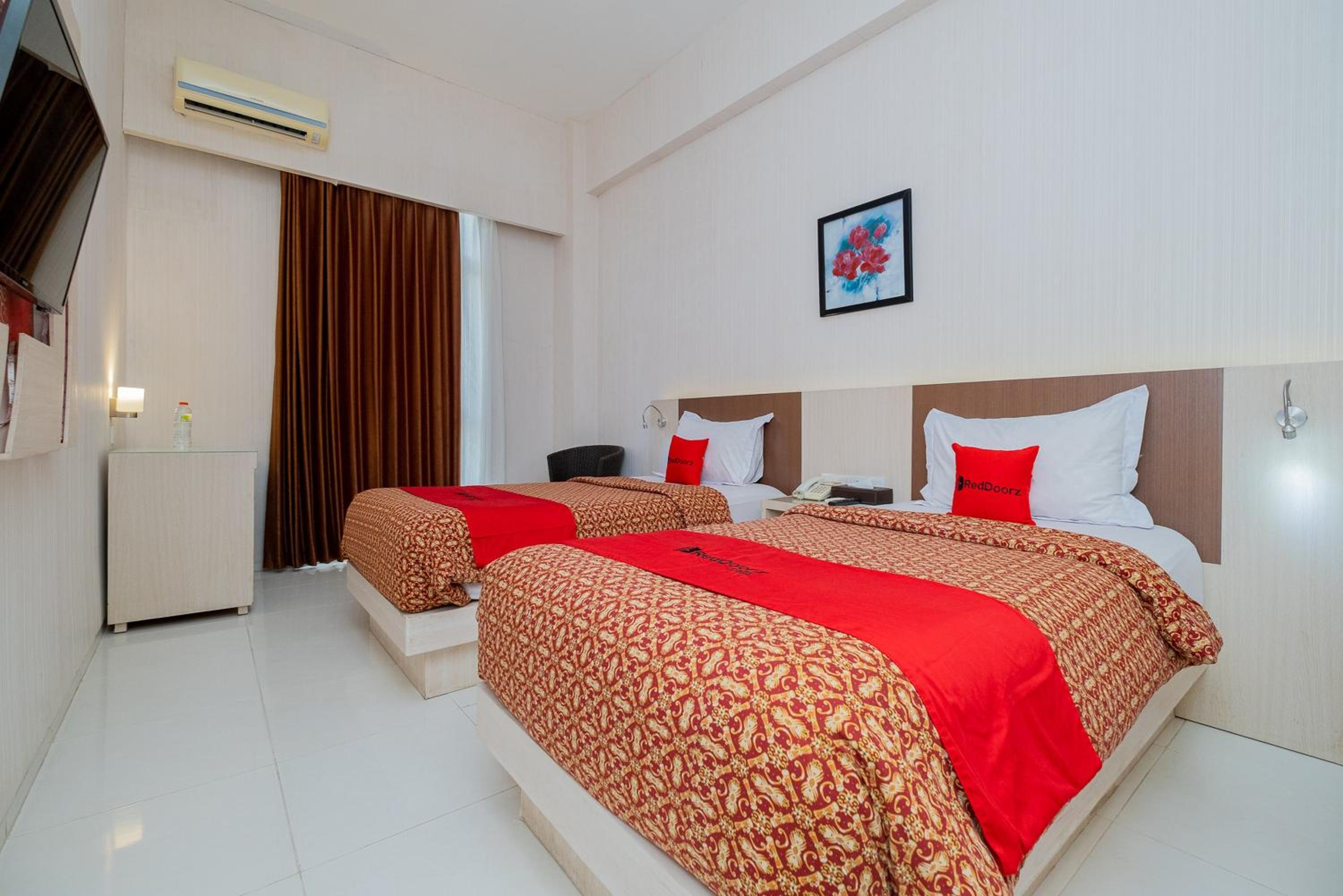 Standard Twin Room - Photo 2