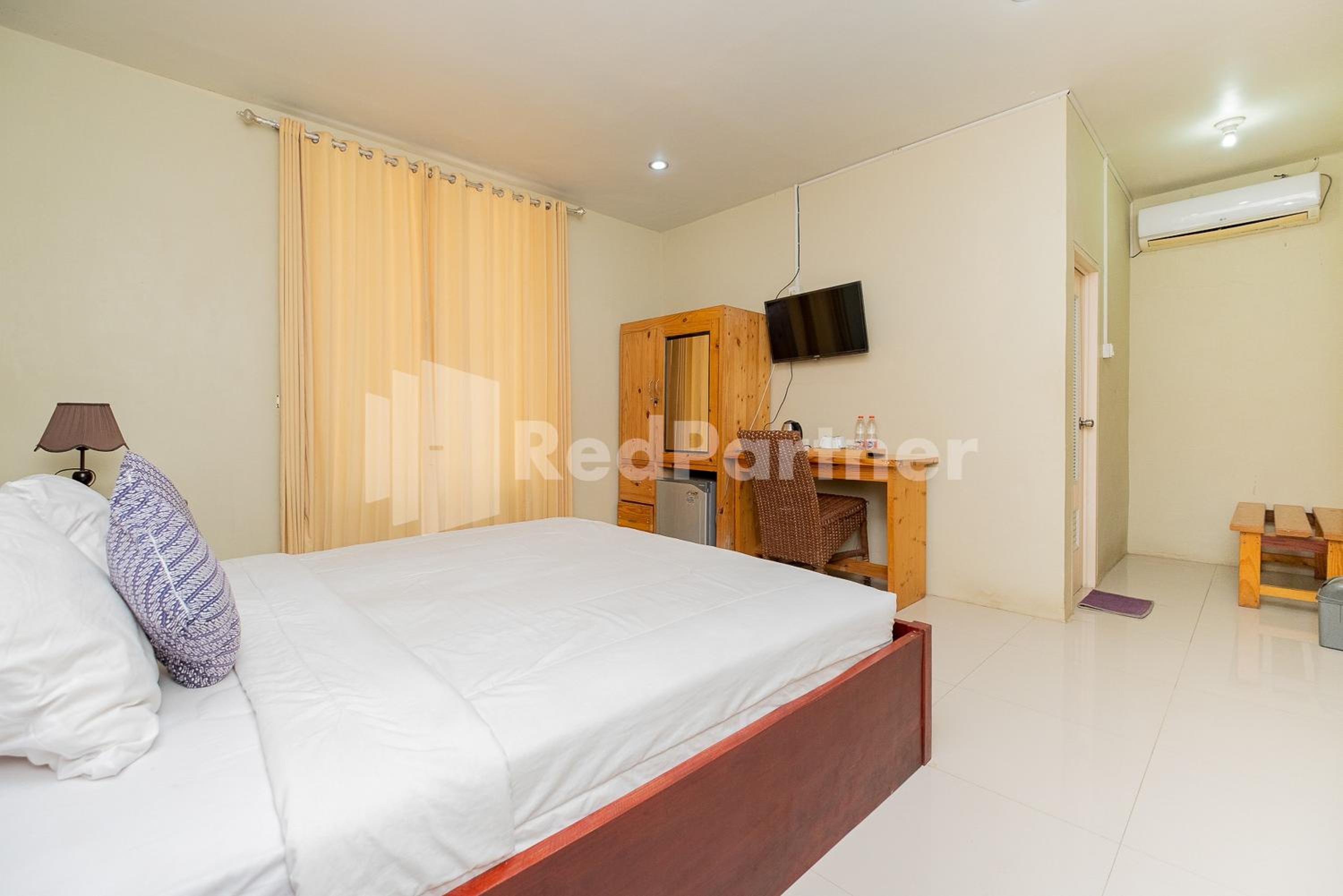 Deluxe Room - Photo 2