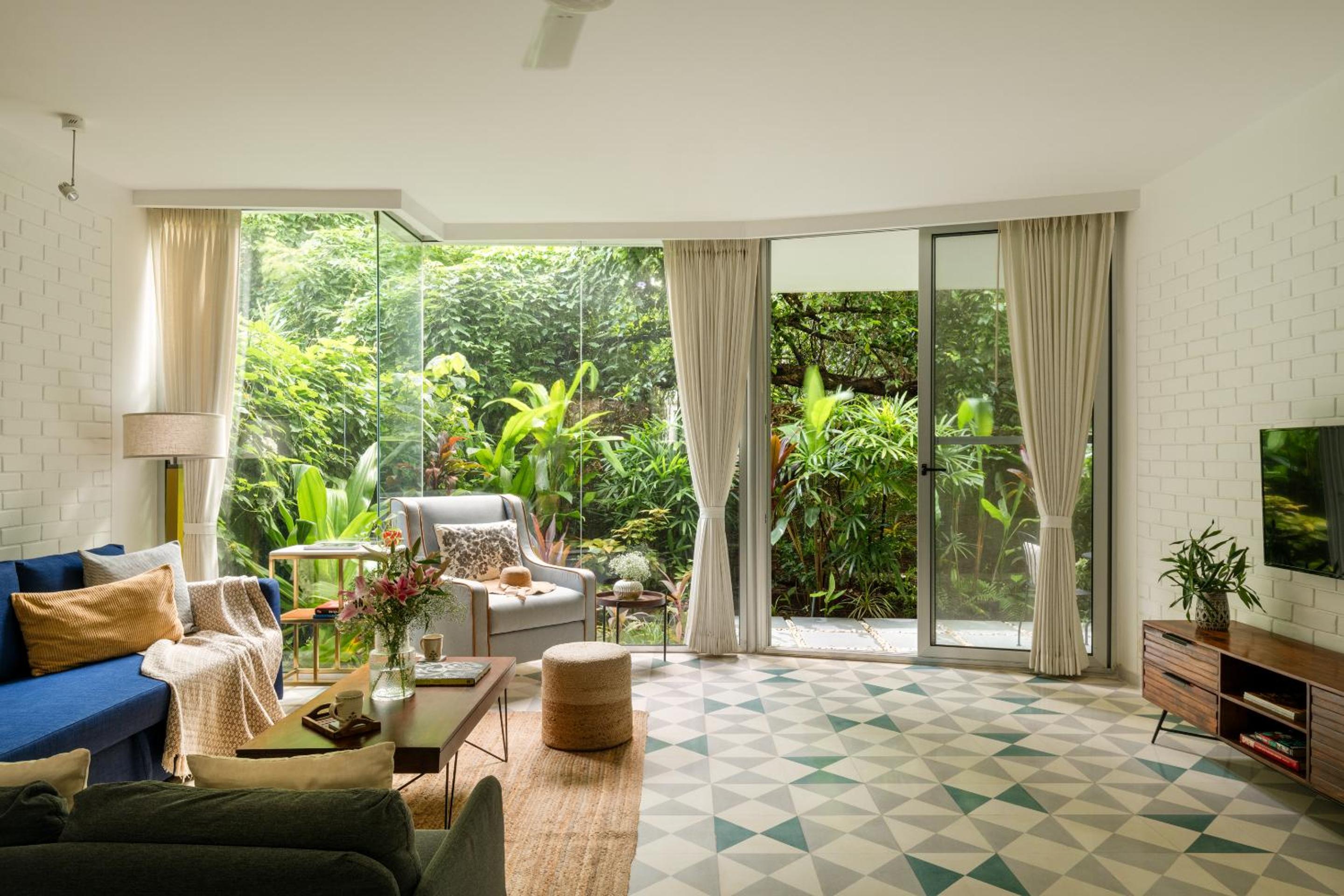 El Sereno 04|Common Pool |Ground Floor|Garden|Patio photo 2