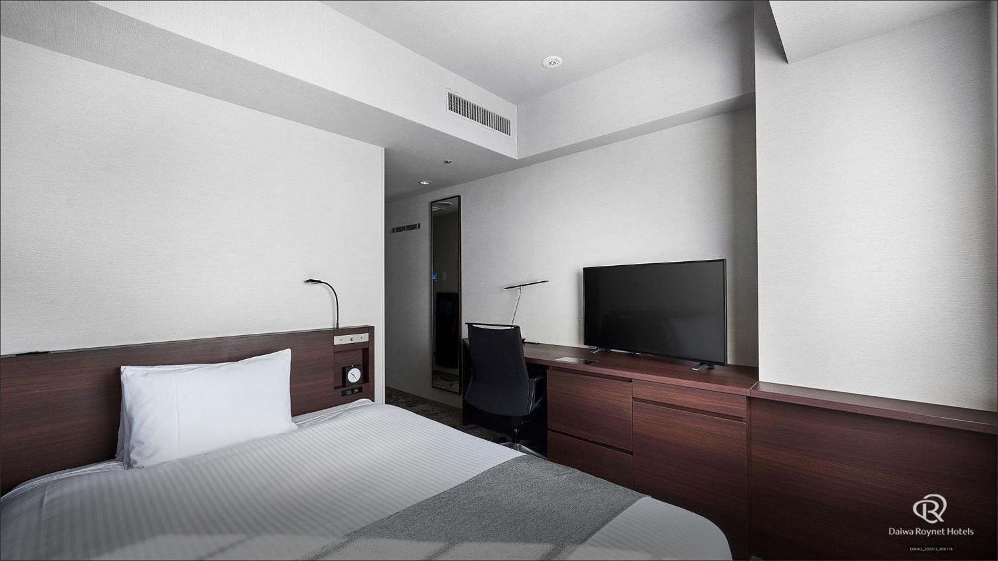 Standard Double Room for 2 guests (13㎡) - Smoking photo 2