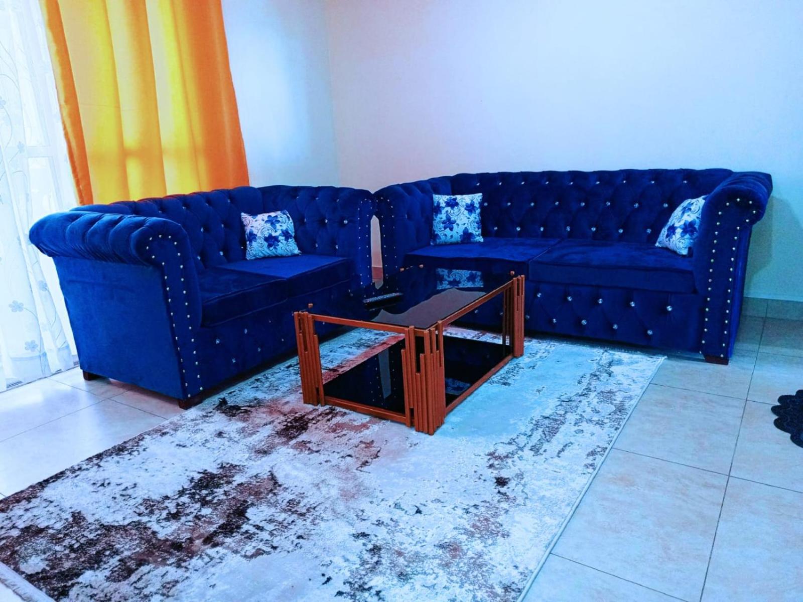 One-Bedroom Apartment with Balcony photo 1
