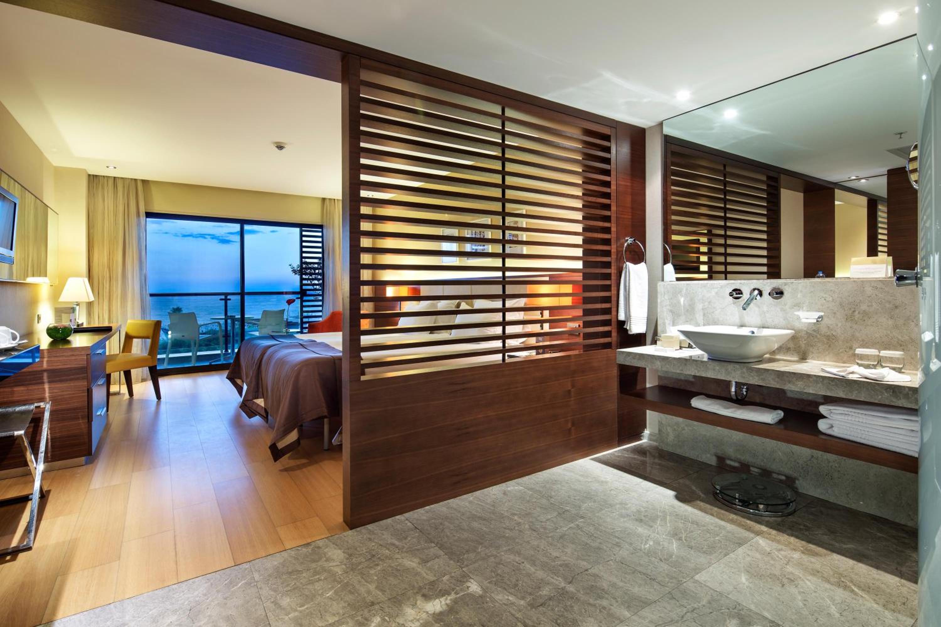 Double or Twin Room with Side Sea View