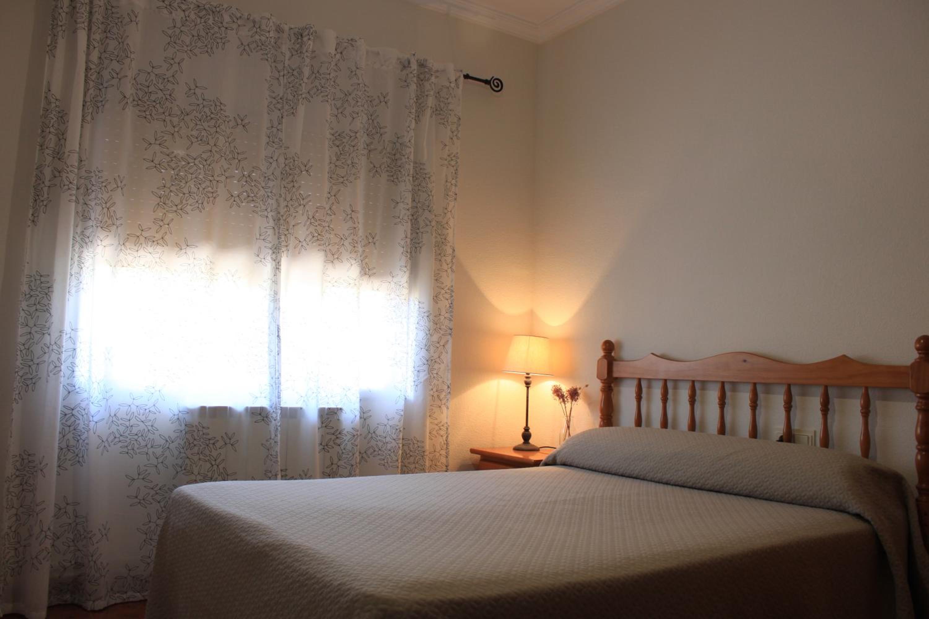 Double Room with Private Bathroom - Photo 5