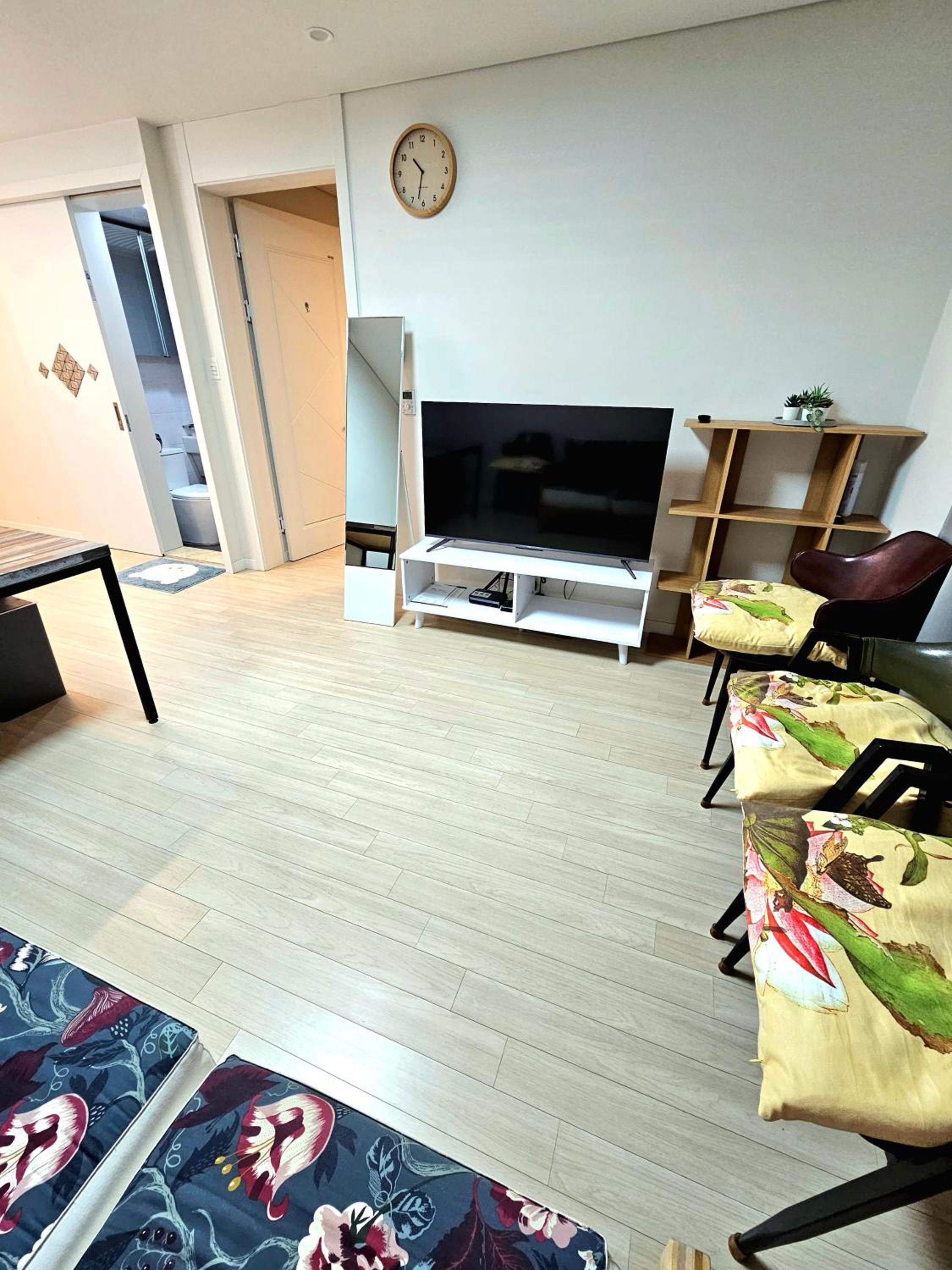 Three-Bedroom Apartment photo 1