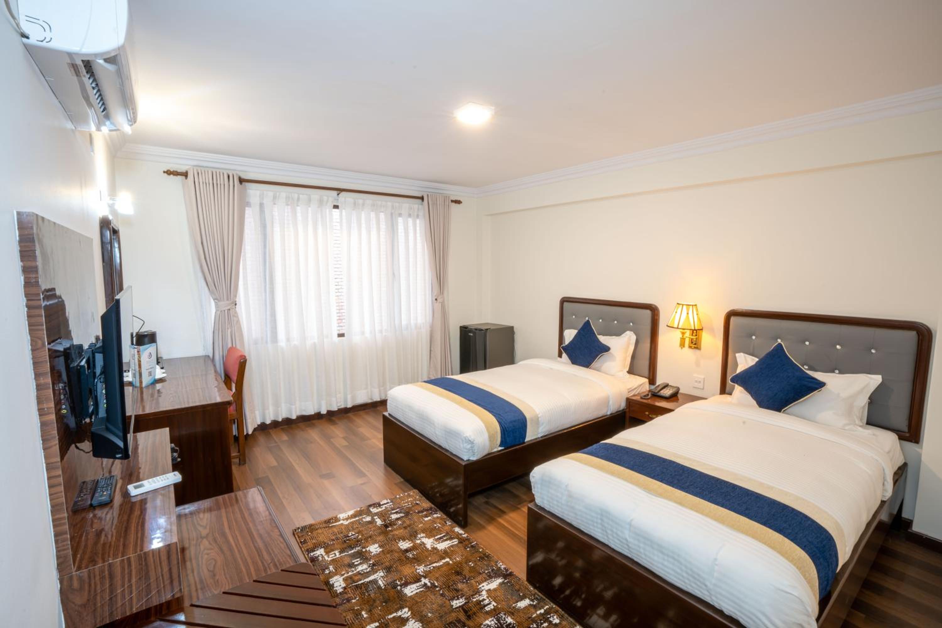 Deluxe Twin Room - Photo 14