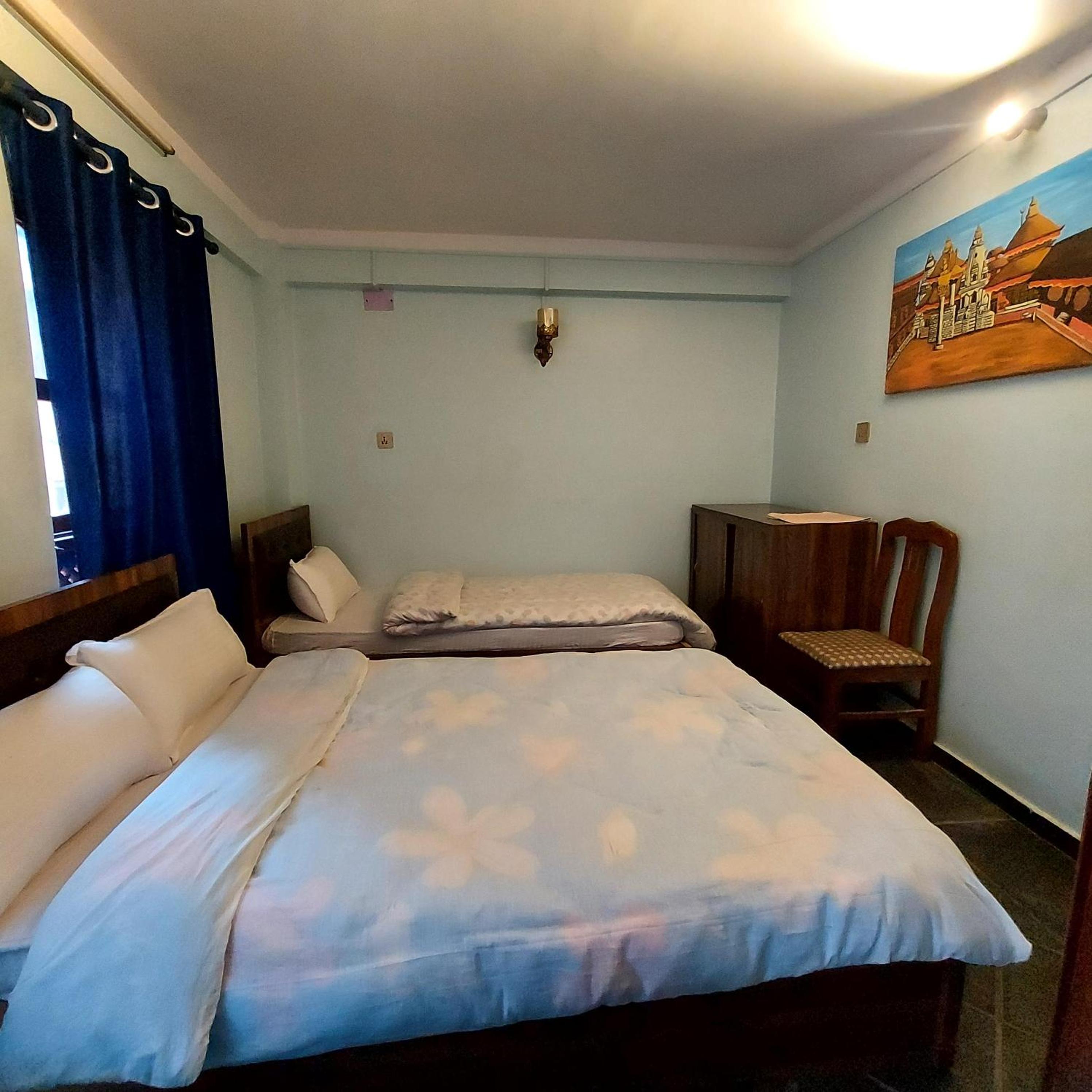 Double or Twin Room photo 3