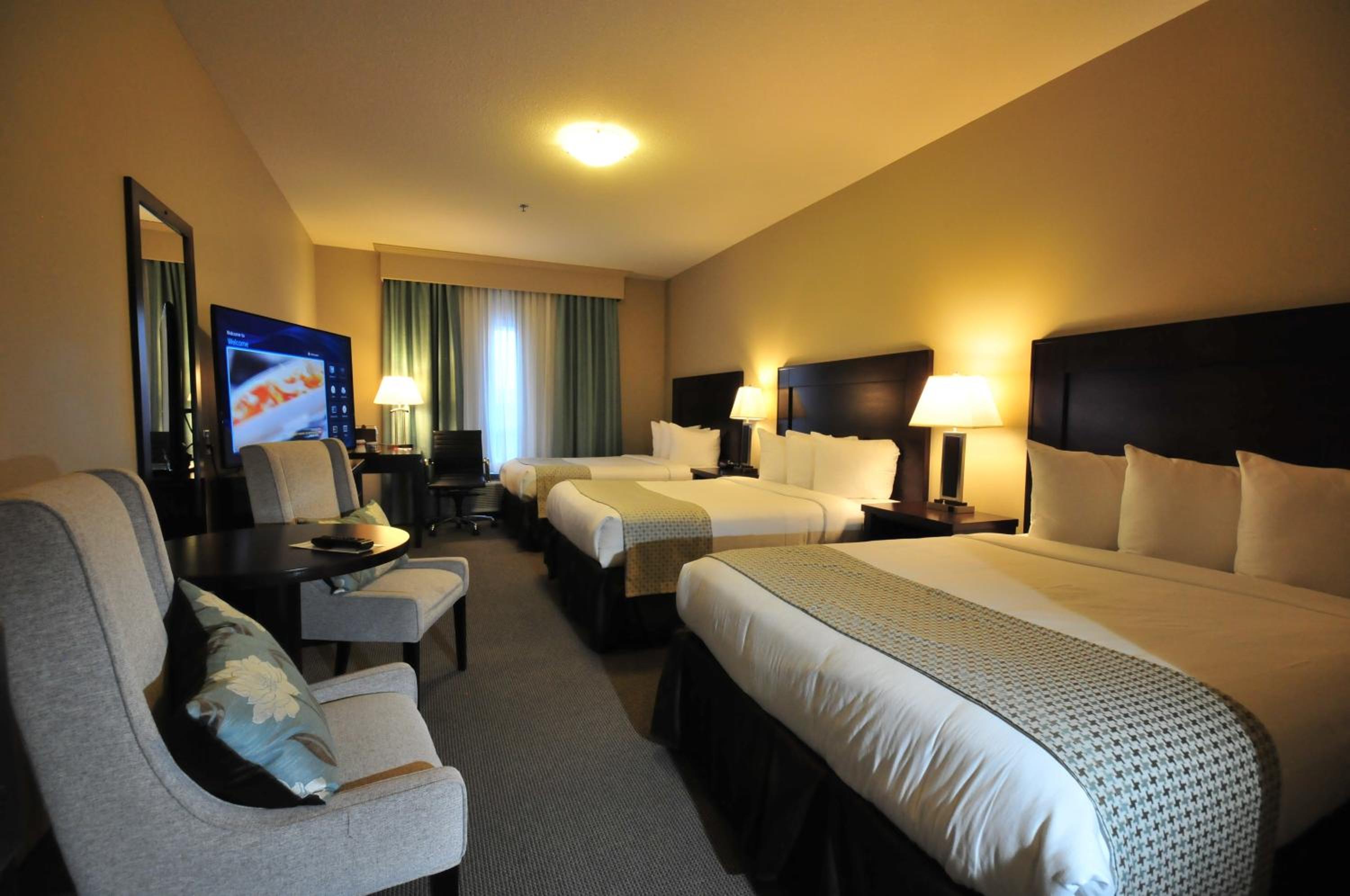 Double Room with Three Double Beds