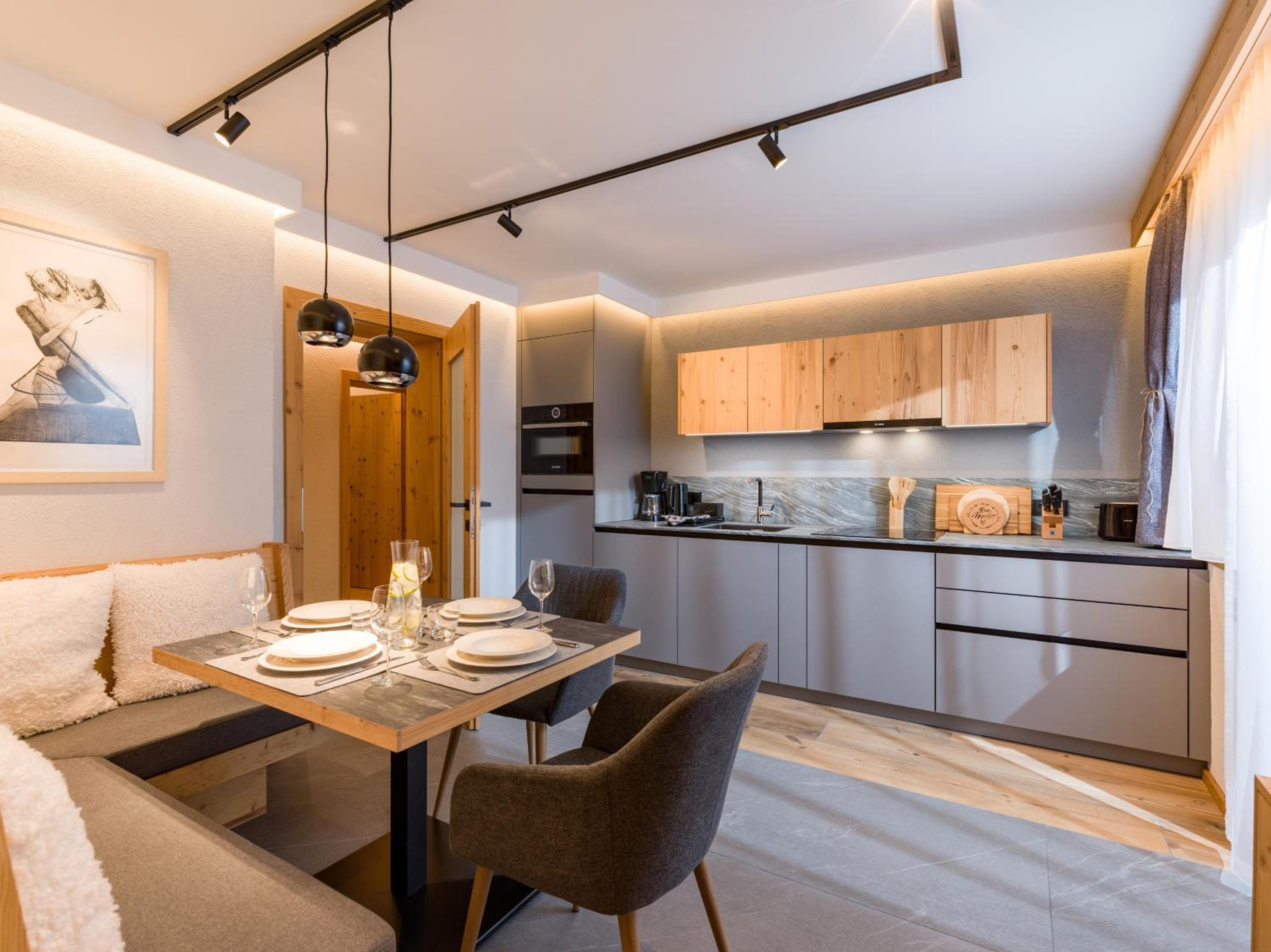 Apartment with Terrace 2 - Photo 2