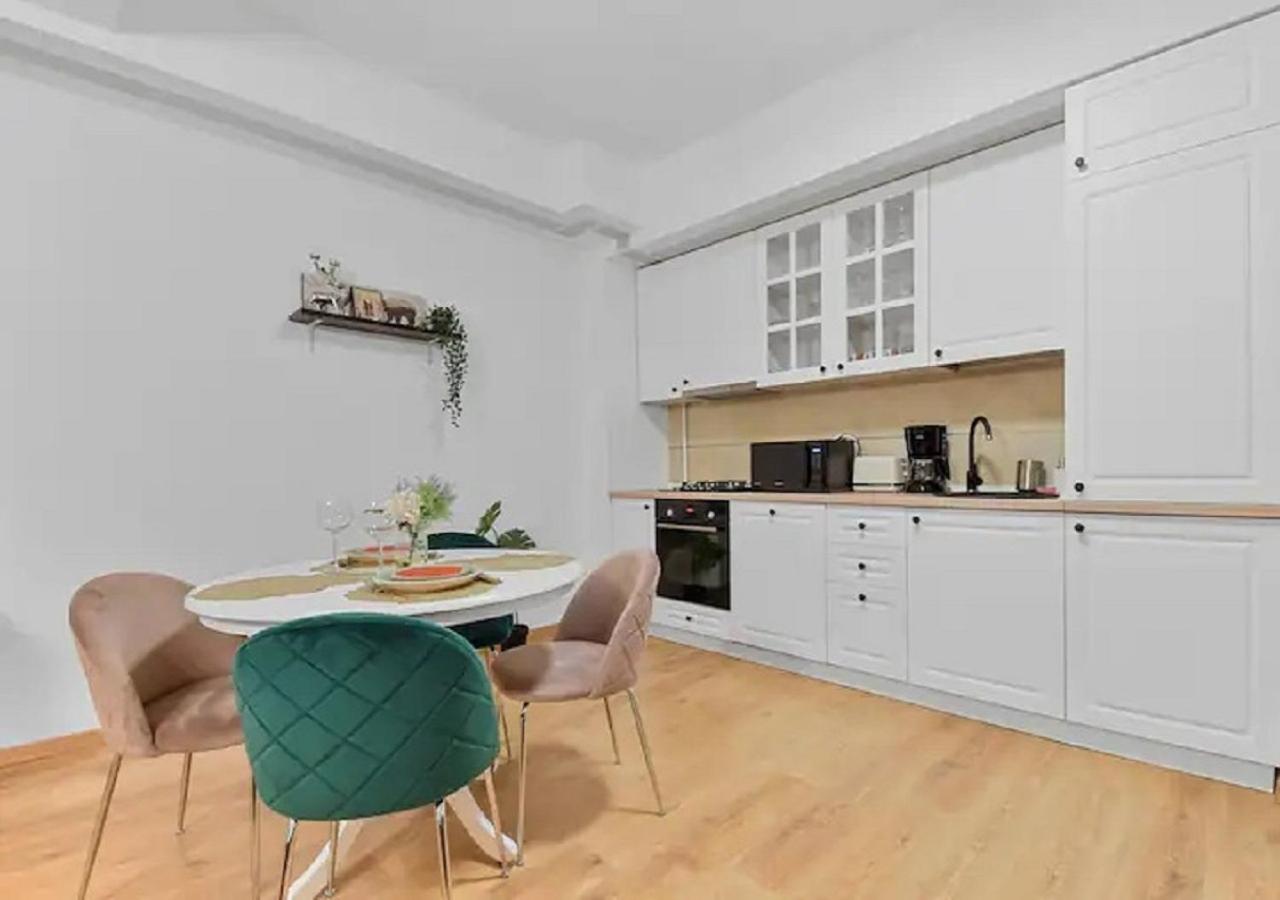 One-Bedroom Apartment - Photo 5