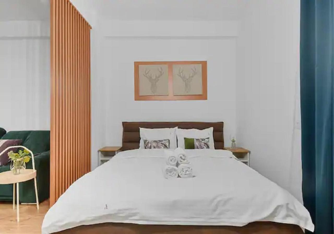 One-Bedroom Apartment - Photo 10