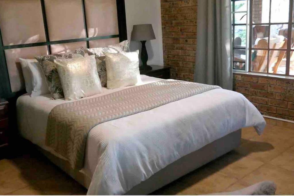 Four-Bedroom House photo 1