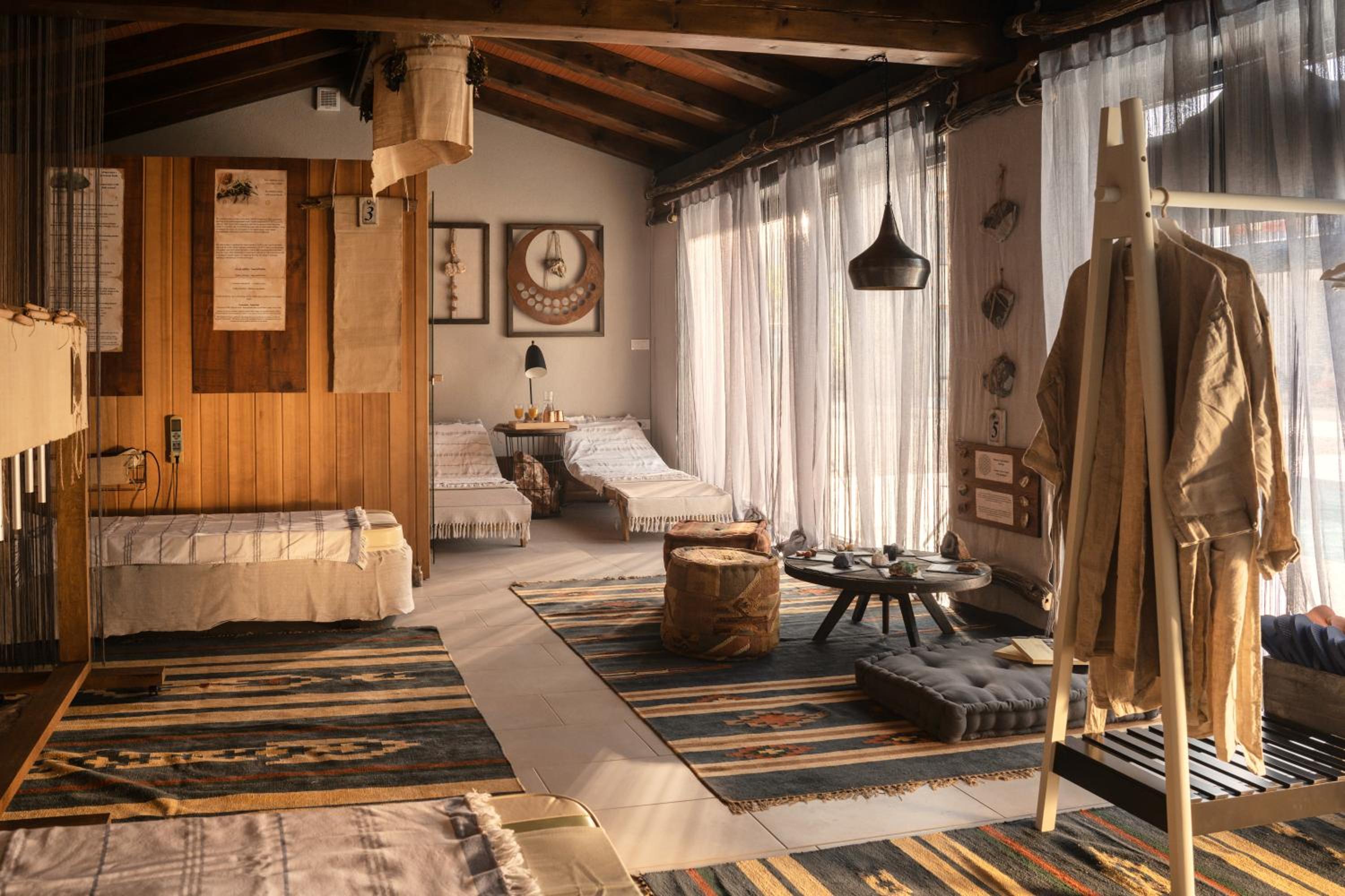 Special Offer - Deluxe Suite with Spa Package