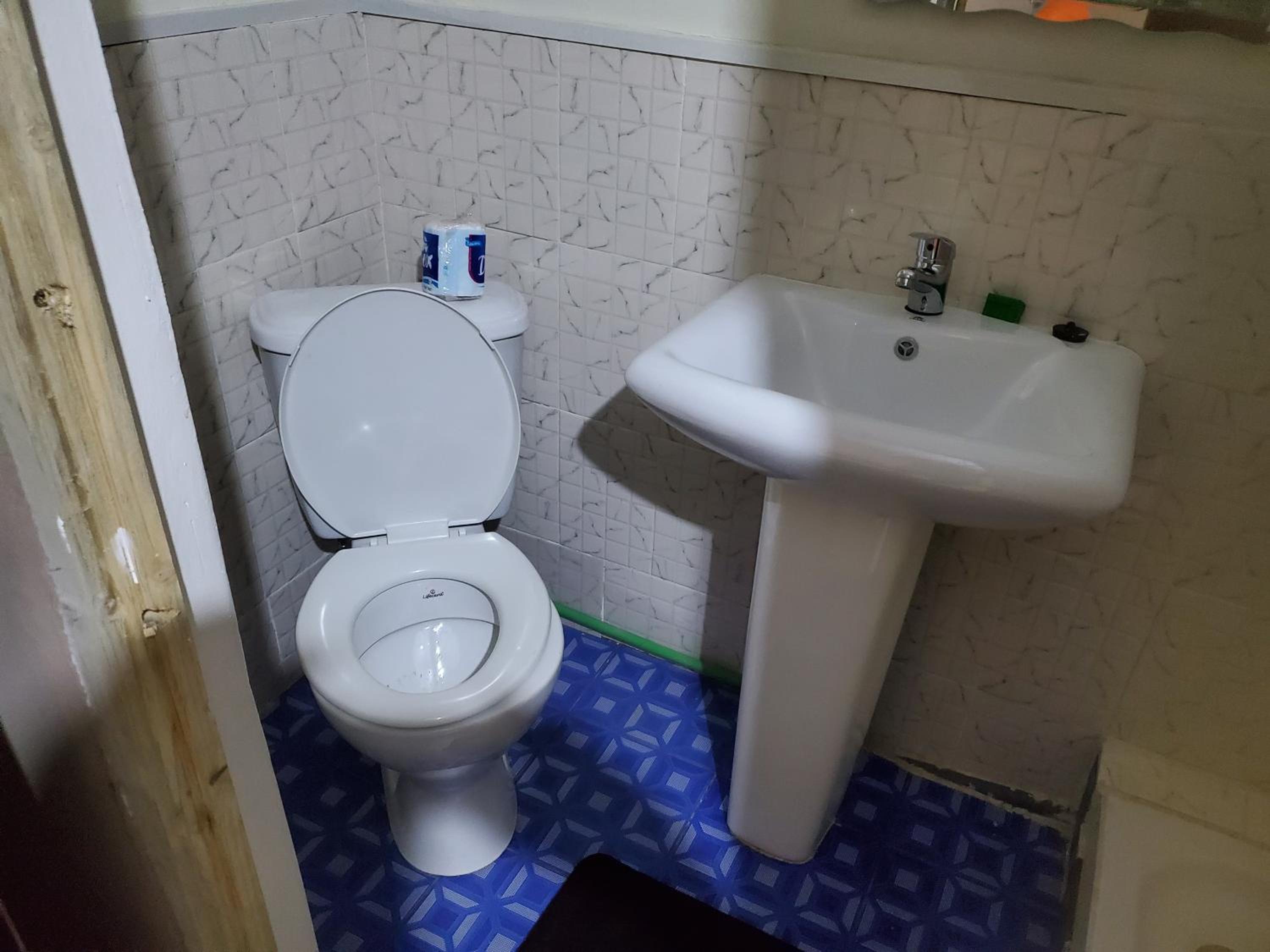 Standard Twin Room photo 2