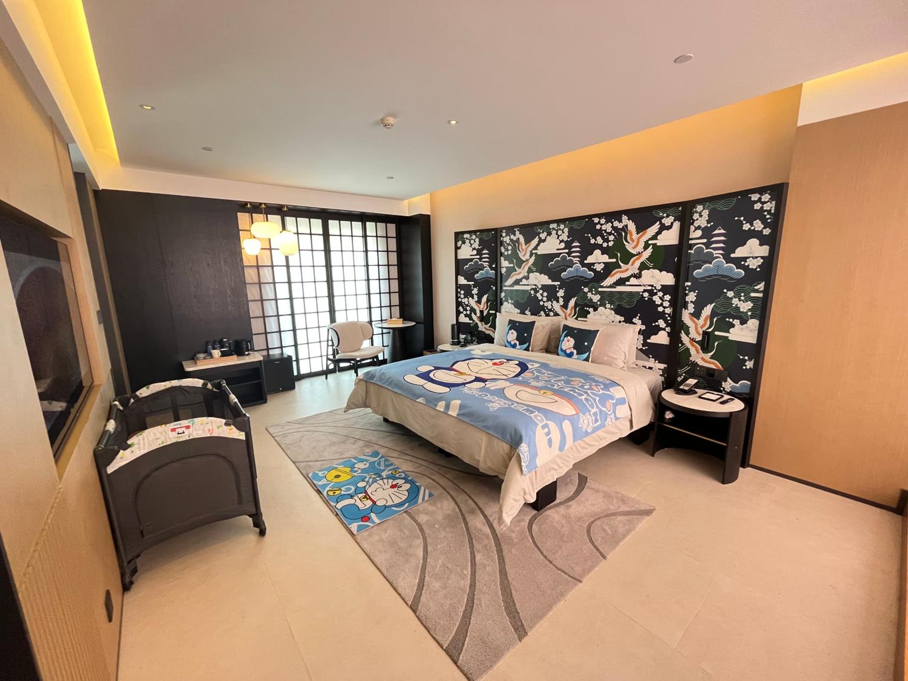 Deluxe Family Room