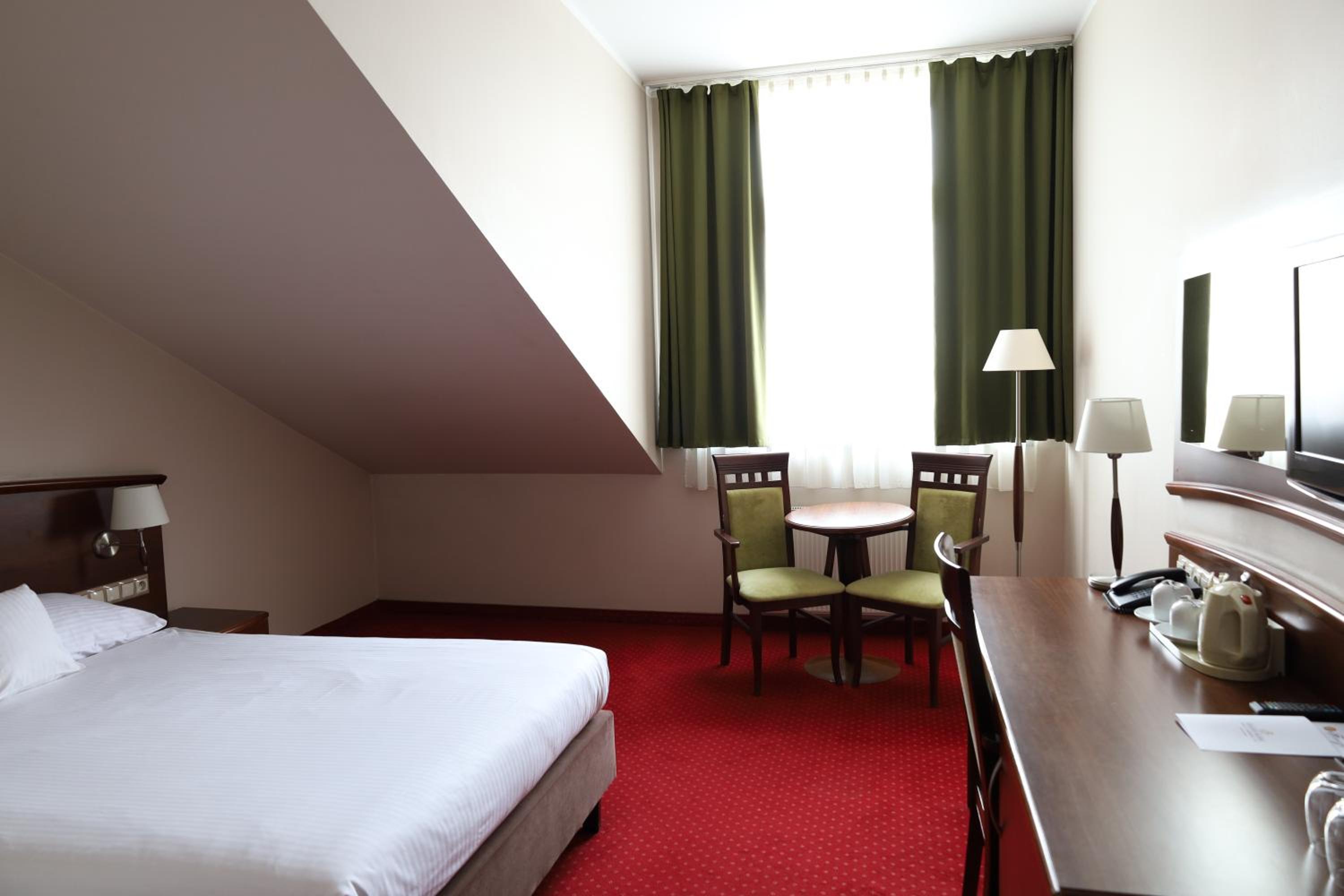 Double Room - Photo 3