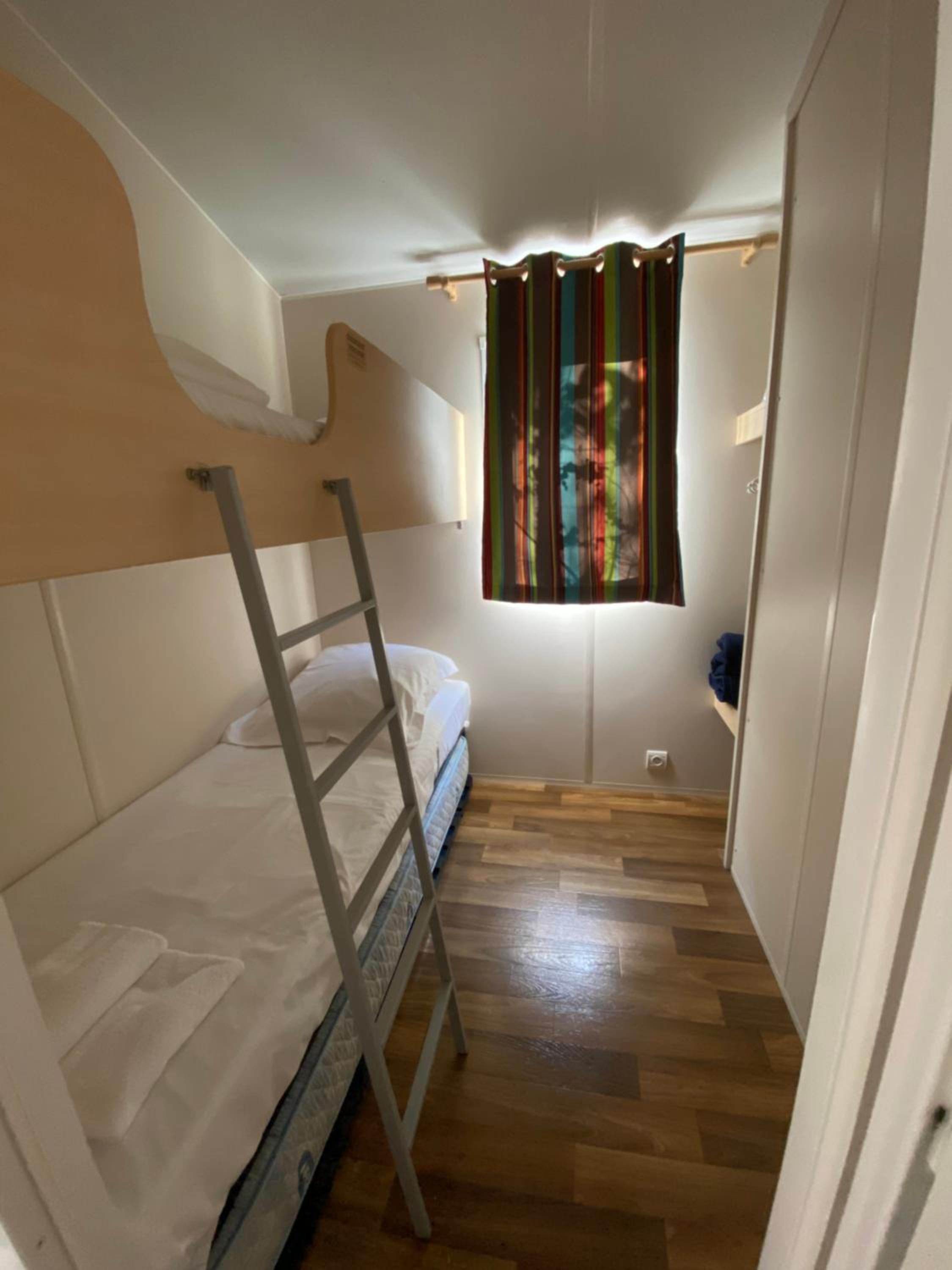 Mobile Home photo 2