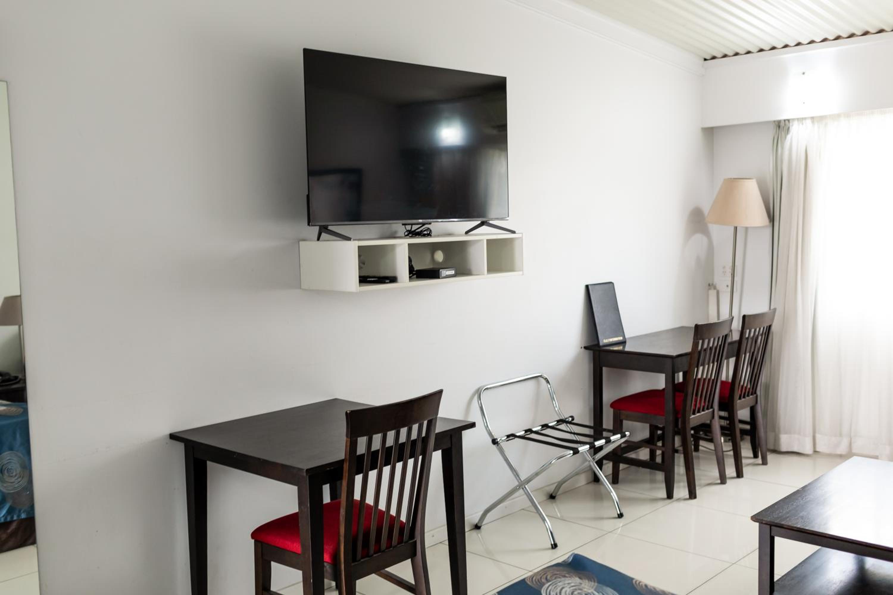 Family Room - Photo 13