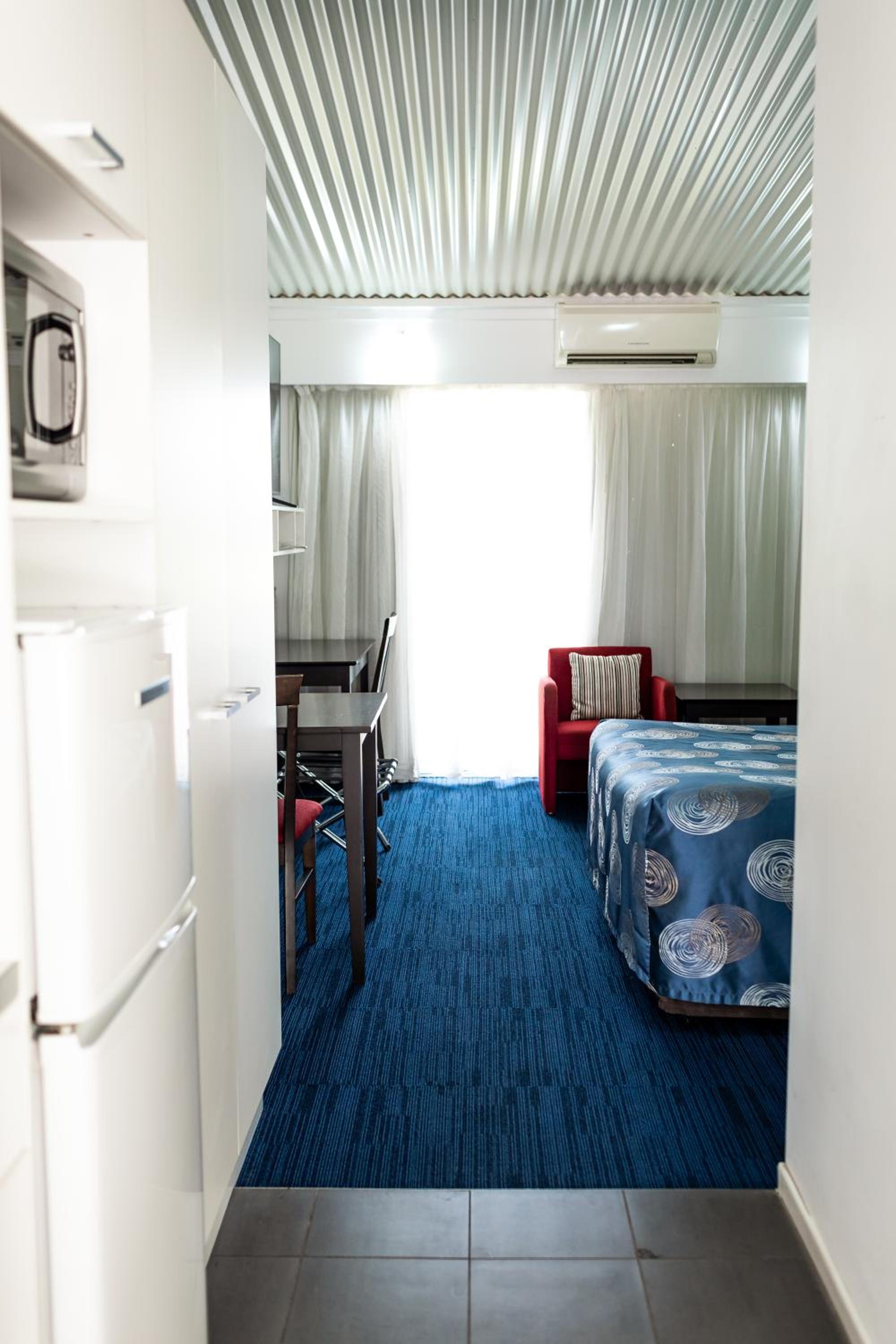 Double Room with Patio - Photo 17