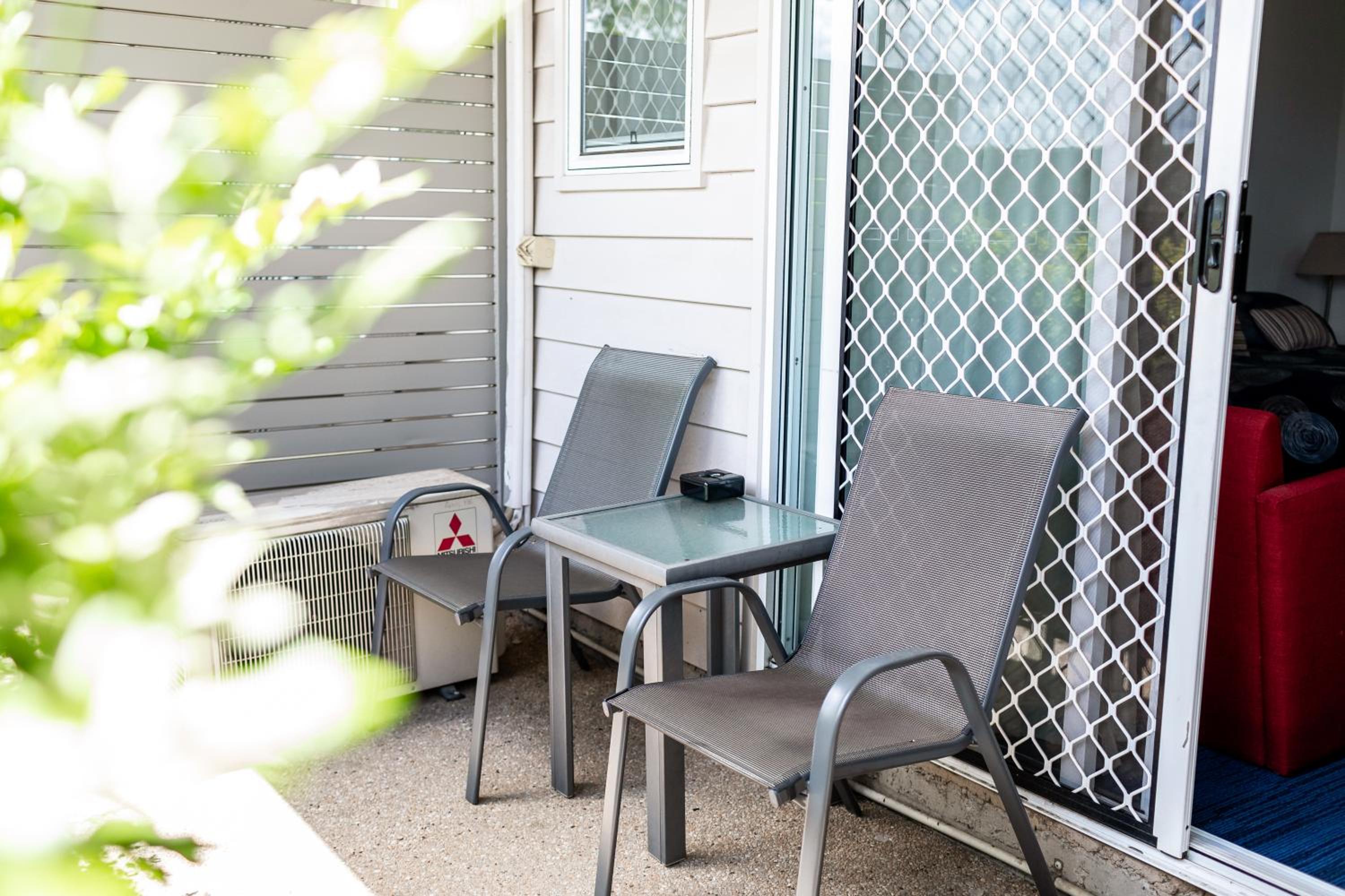 Double Room with Patio - Photo 19