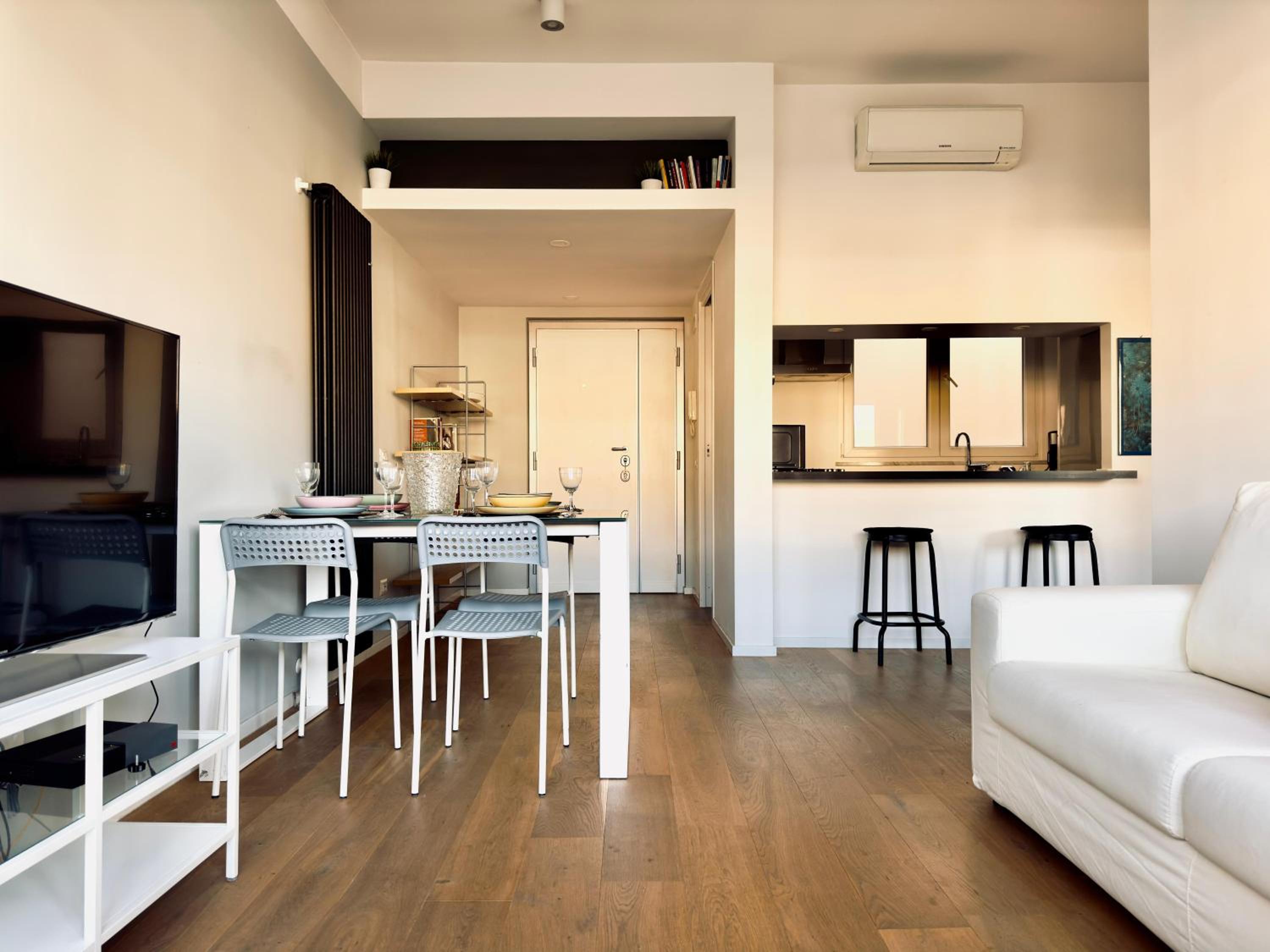 One-Bedroom Apartment